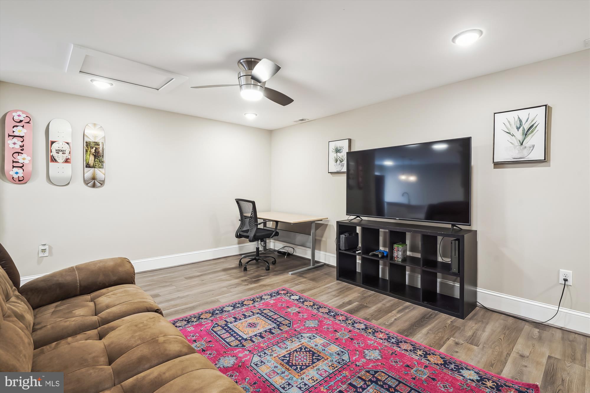 135 KENT STREET S Unit: 202