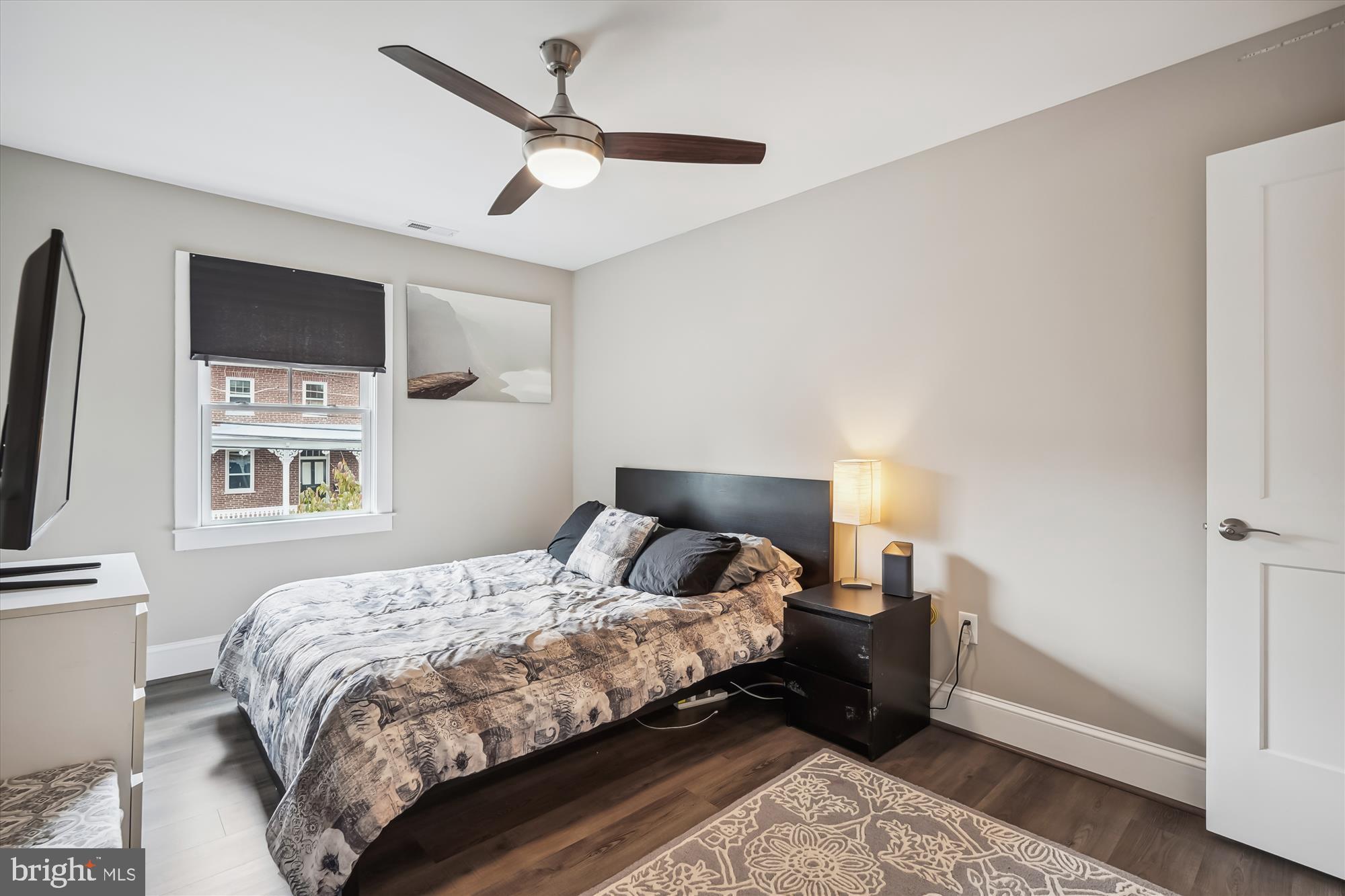 135 KENT STREET S Unit: 202