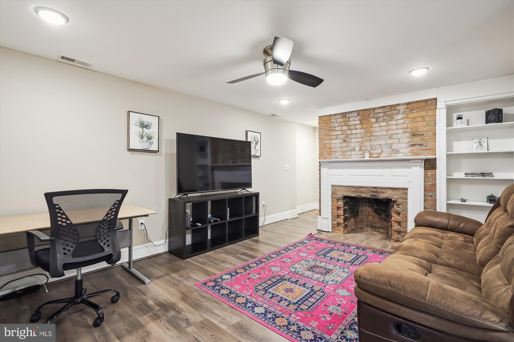 135 KENT STREET S Unit: 202