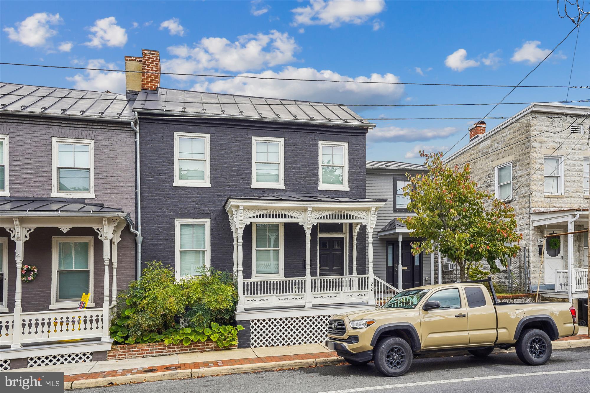 135 KENT STREET S Unit: 202