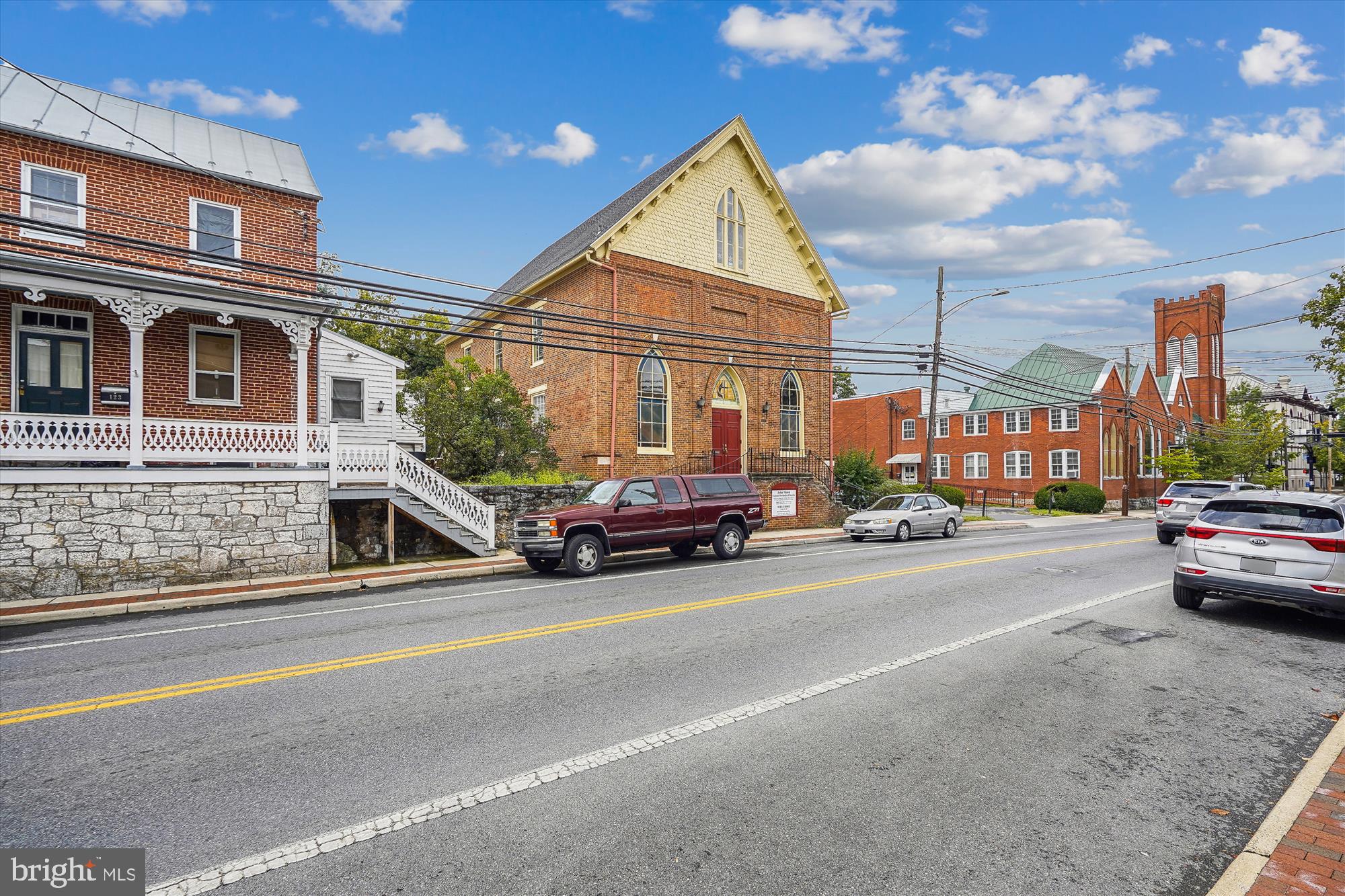 135 KENT STREET S Unit: 202