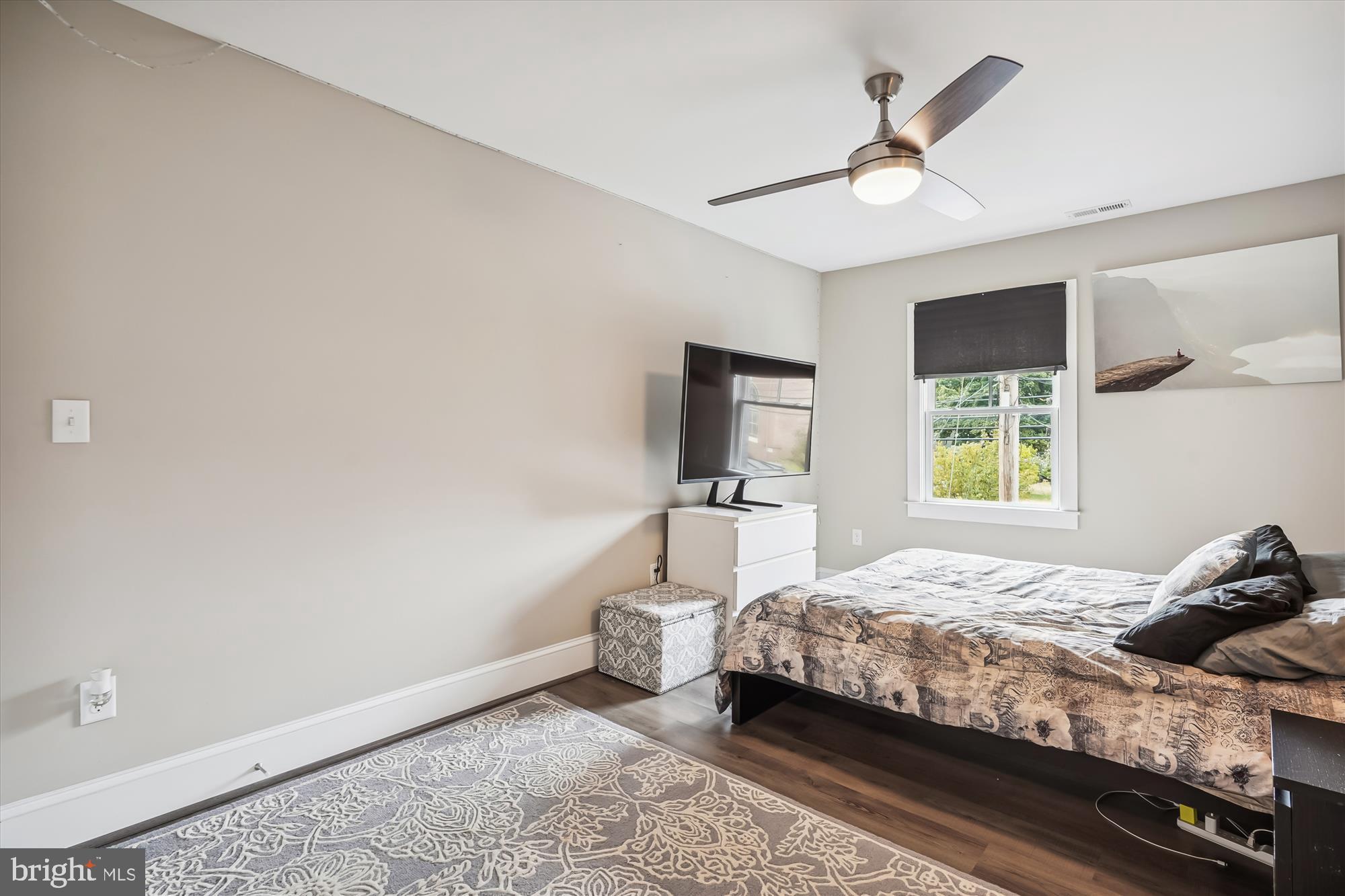 135 KENT STREET S Unit: 202