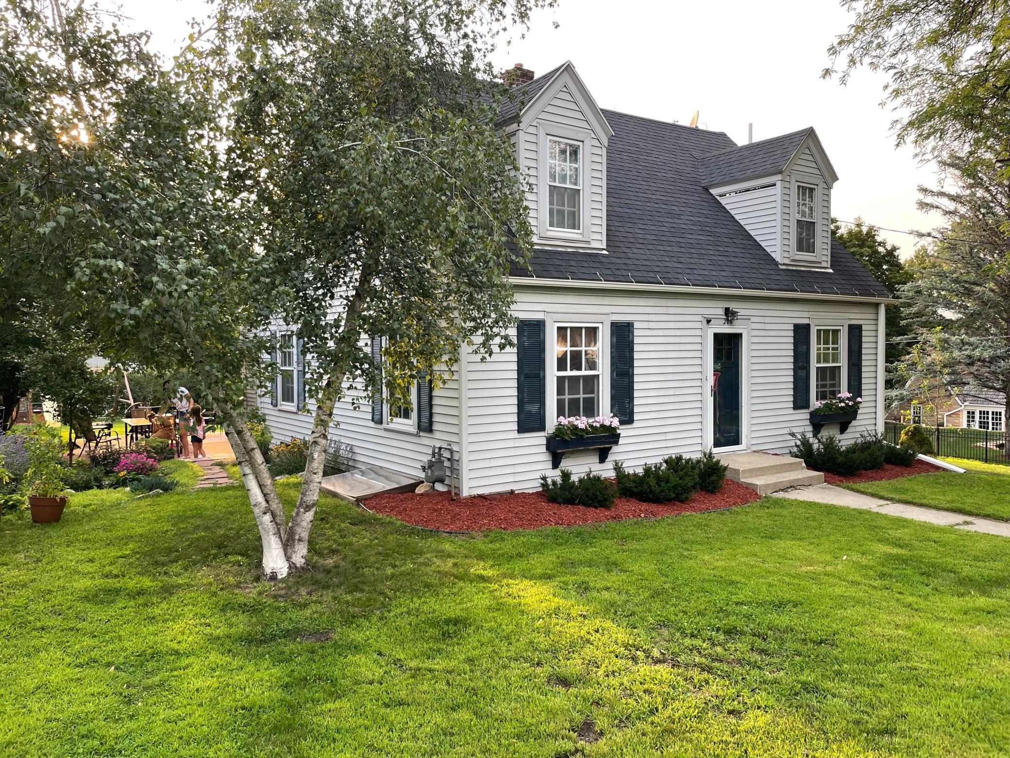 206 Sunset Boulevard