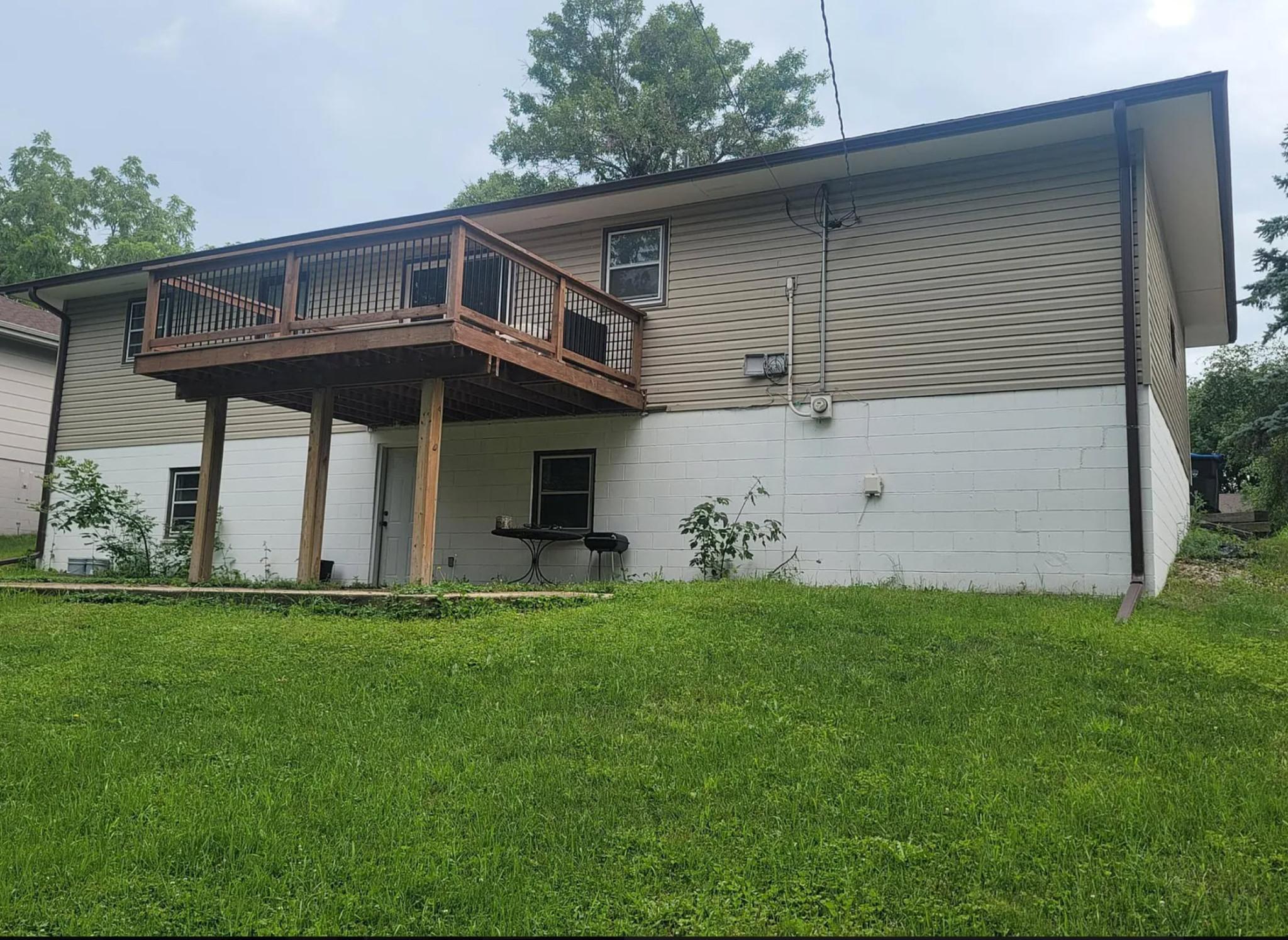 2012 Hoffman Road