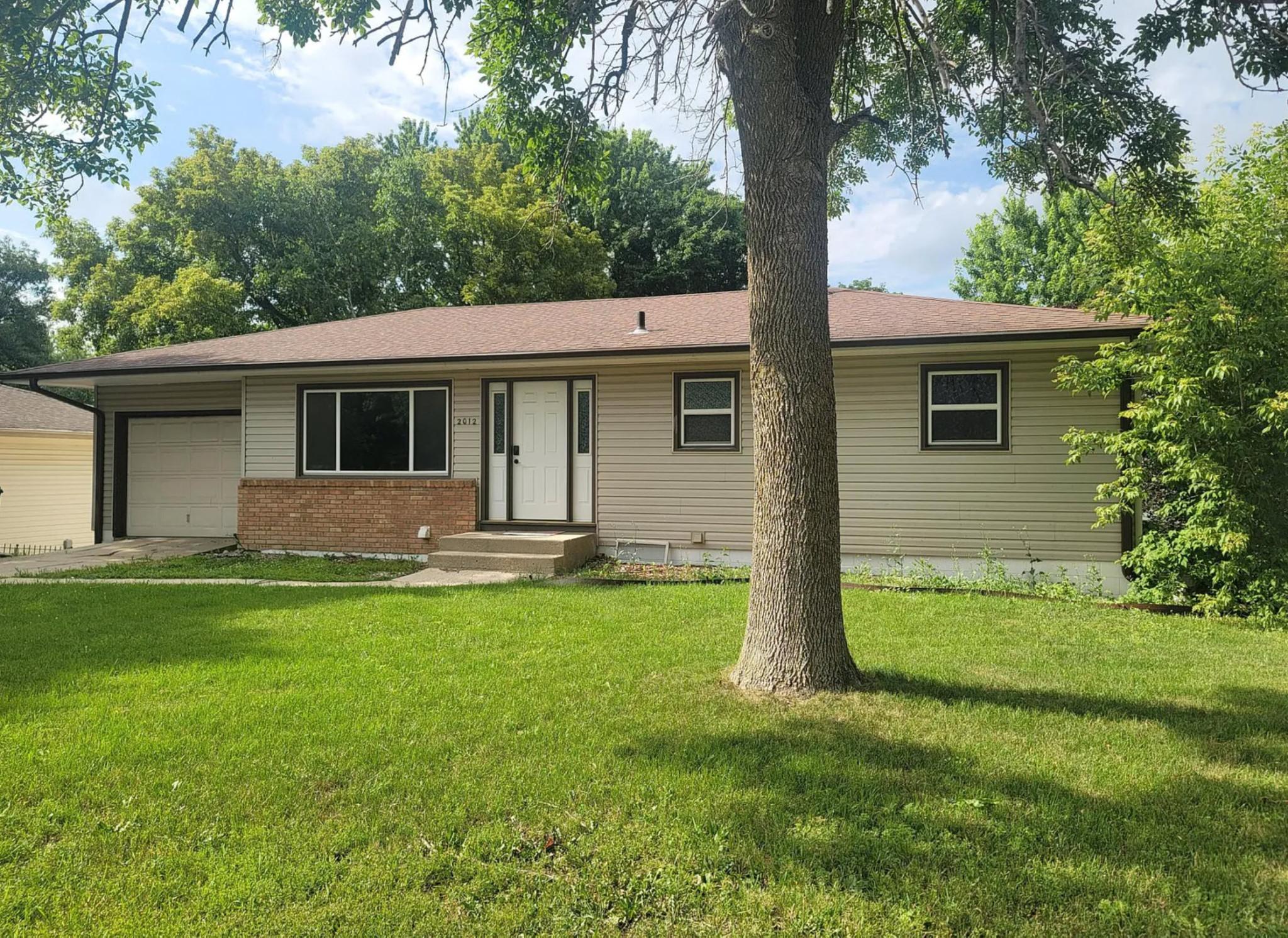 2012 Hoffman Road