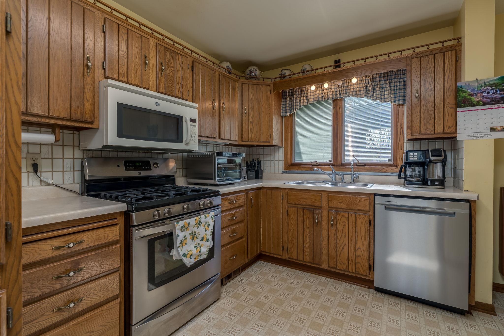 217 3rd Street E