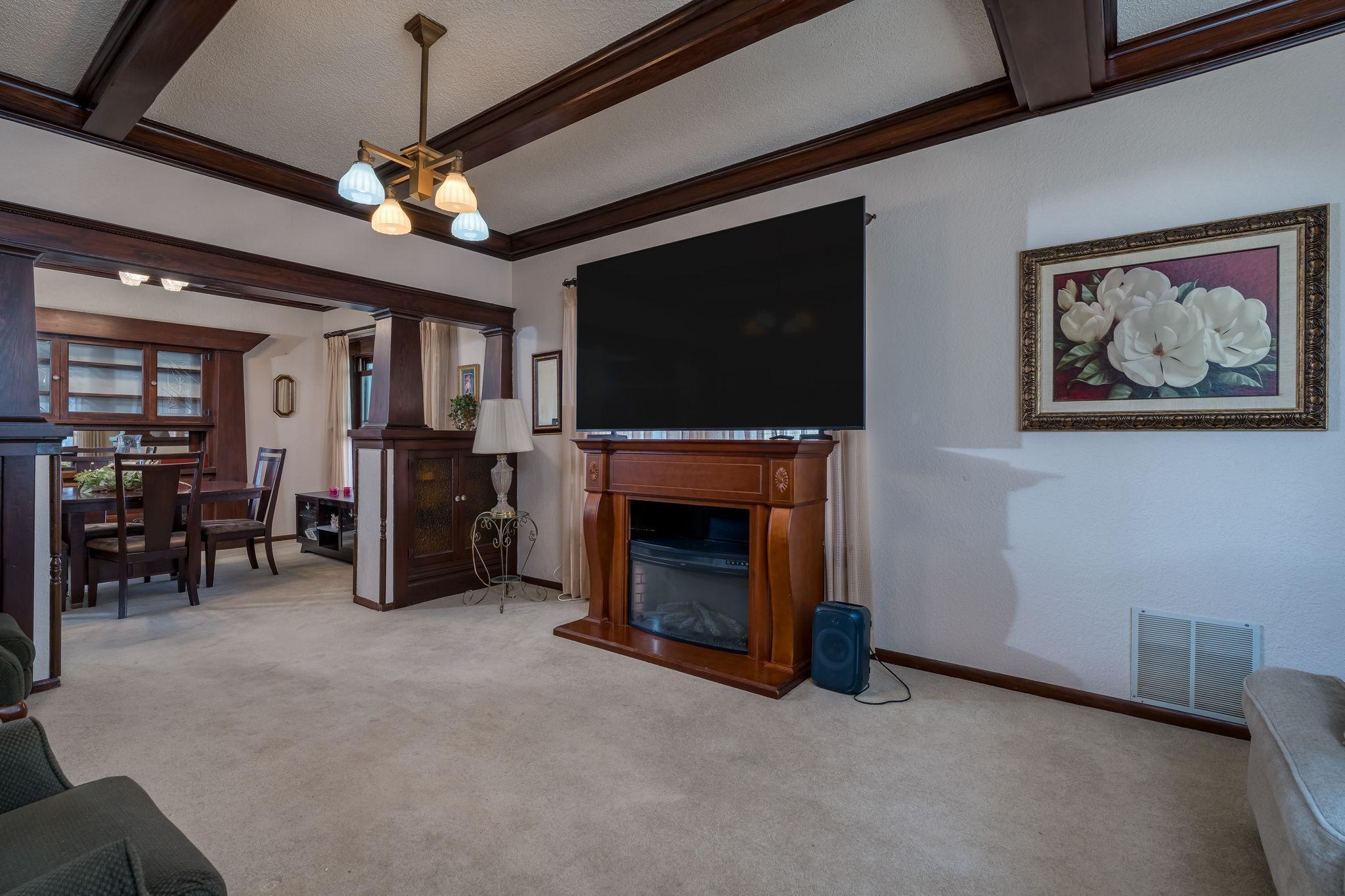 217 3rd Street E