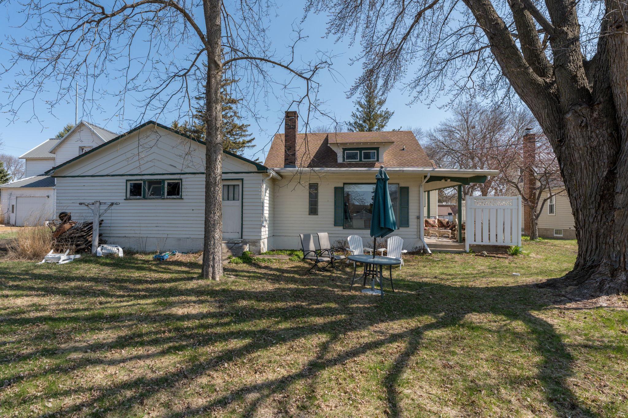 217 3rd Street E