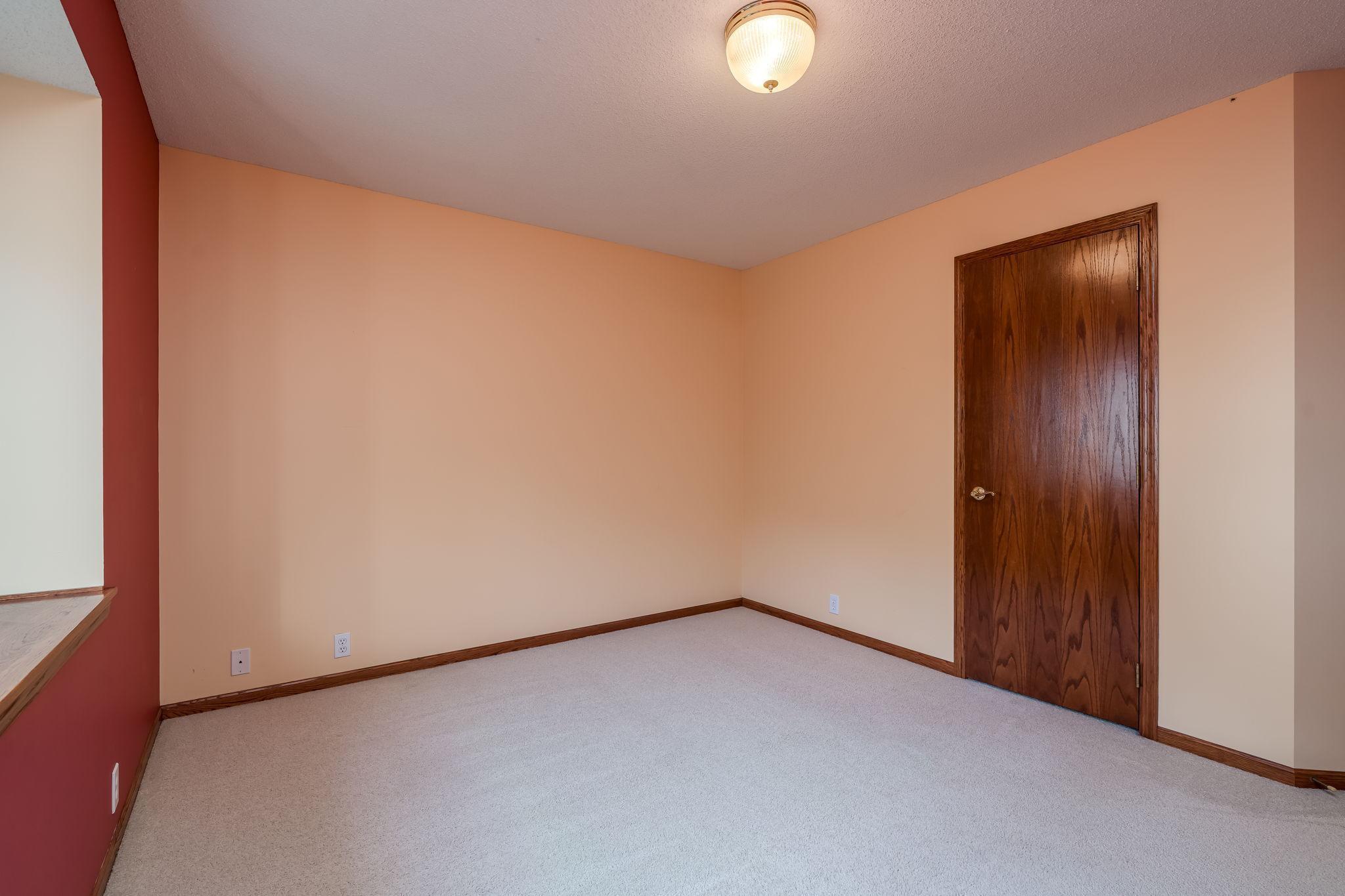 38124 Honeysuckle Lane