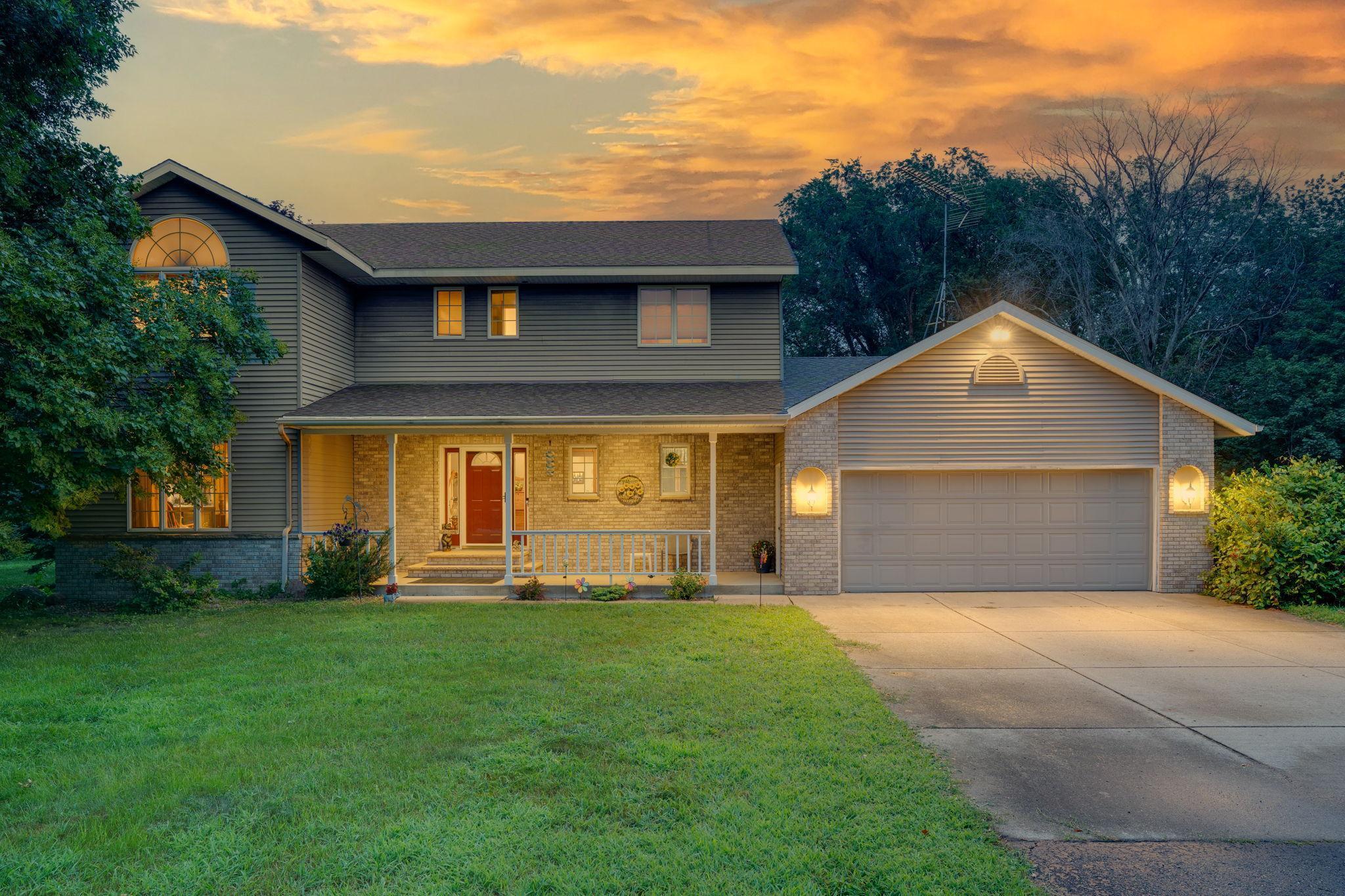 38124 Honeysuckle Lane