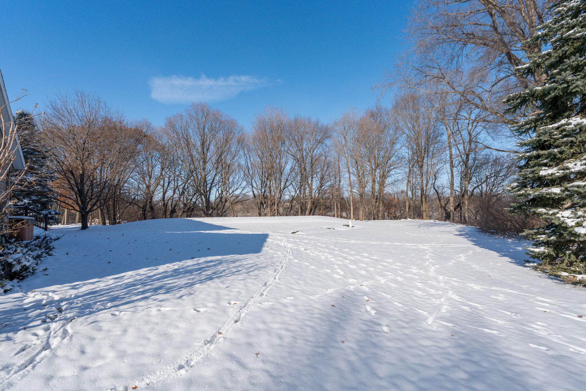 38124 Honeysuckle Lane