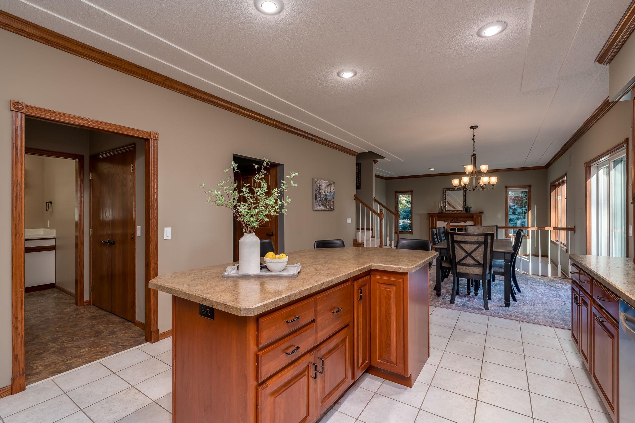 38124 Honeysuckle Lane