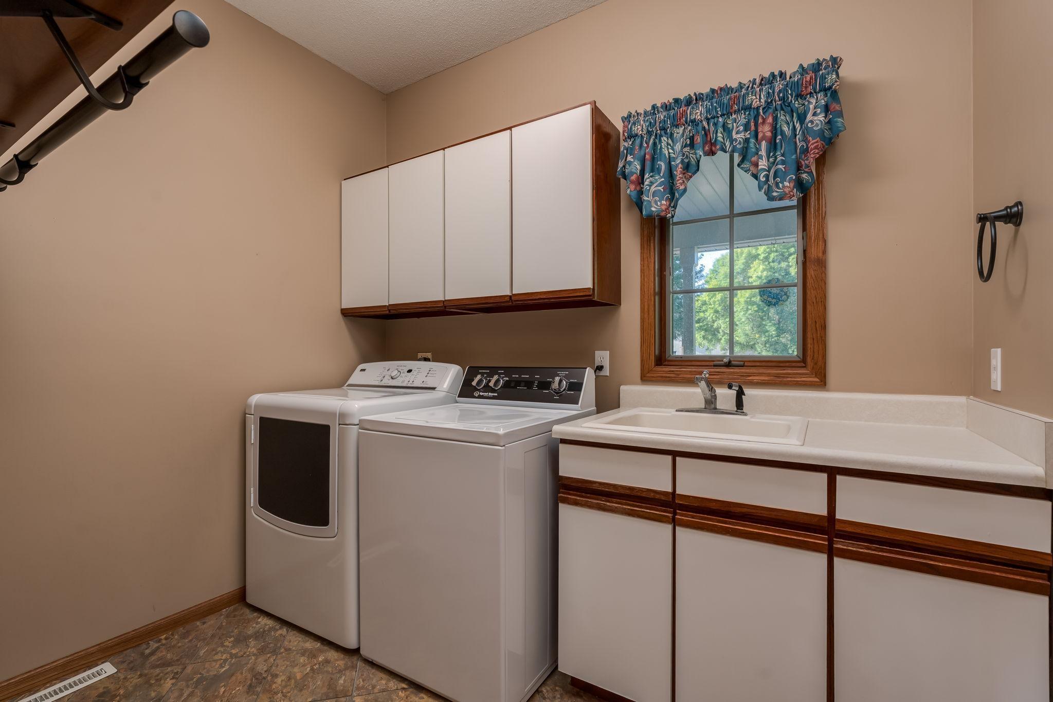 38124 Honeysuckle Lane