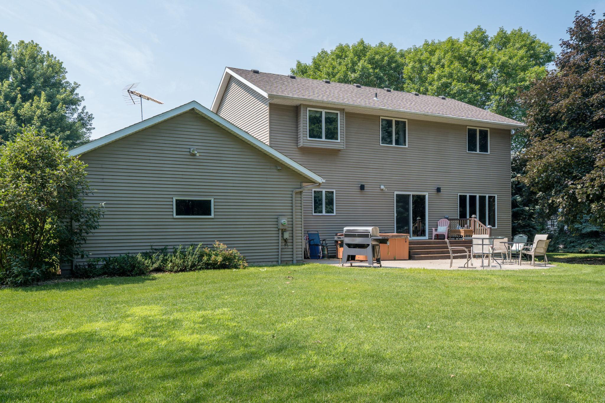 38124 Honeysuckle Lane