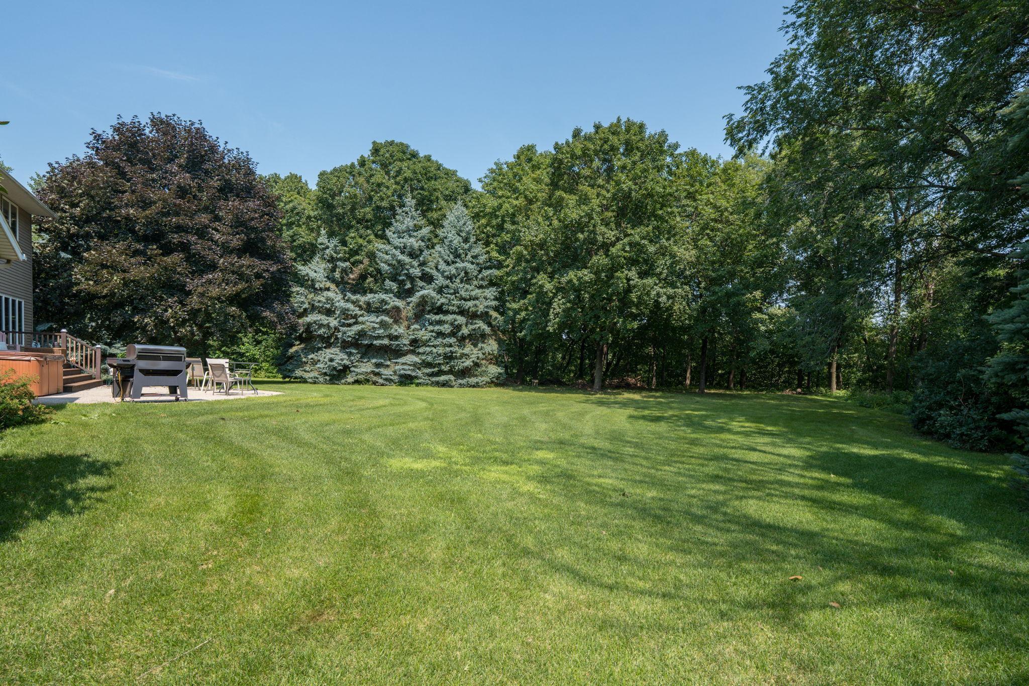 38124 Honeysuckle Lane