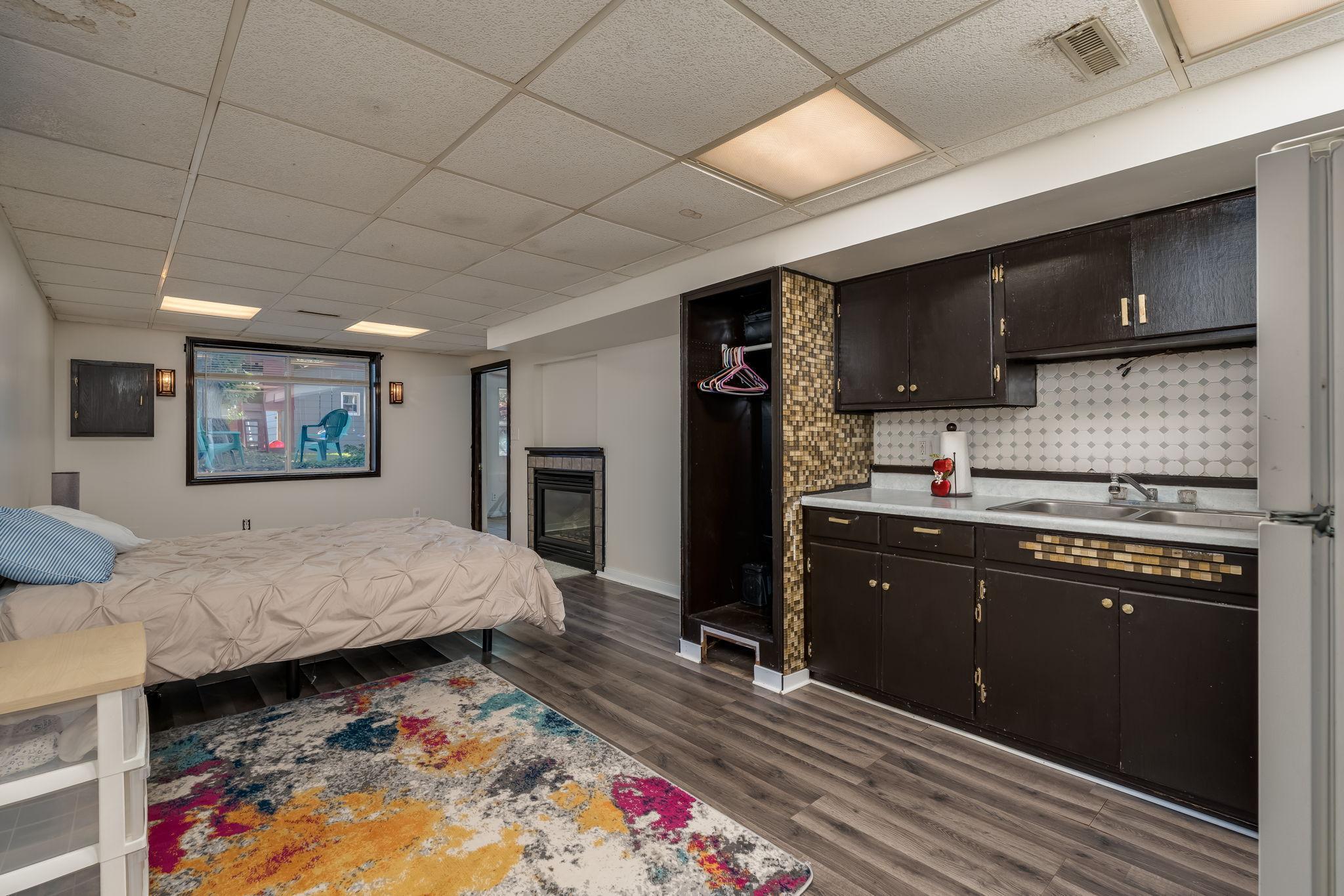 607 Blue Earth Street