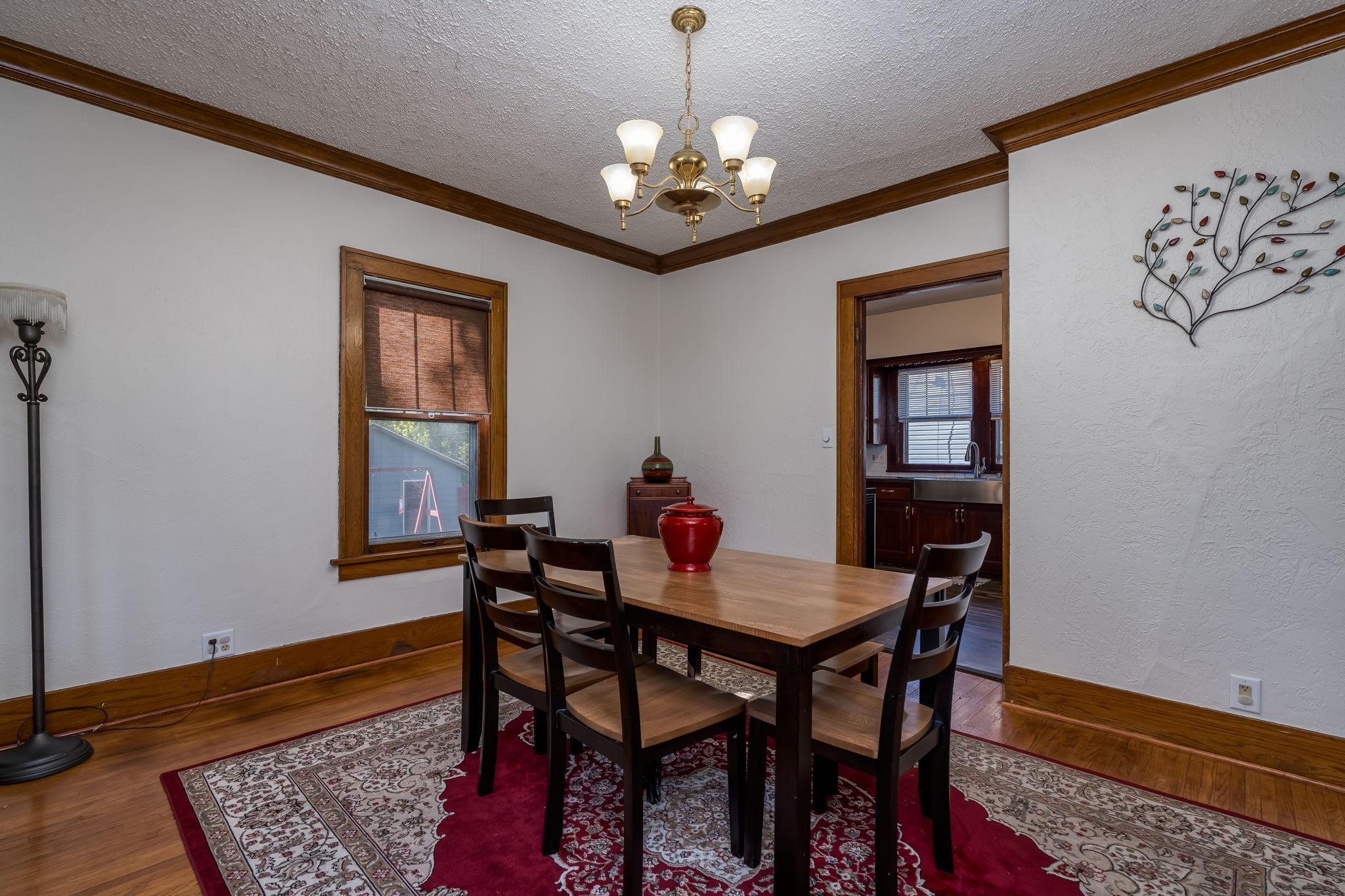 607 Blue Earth Street