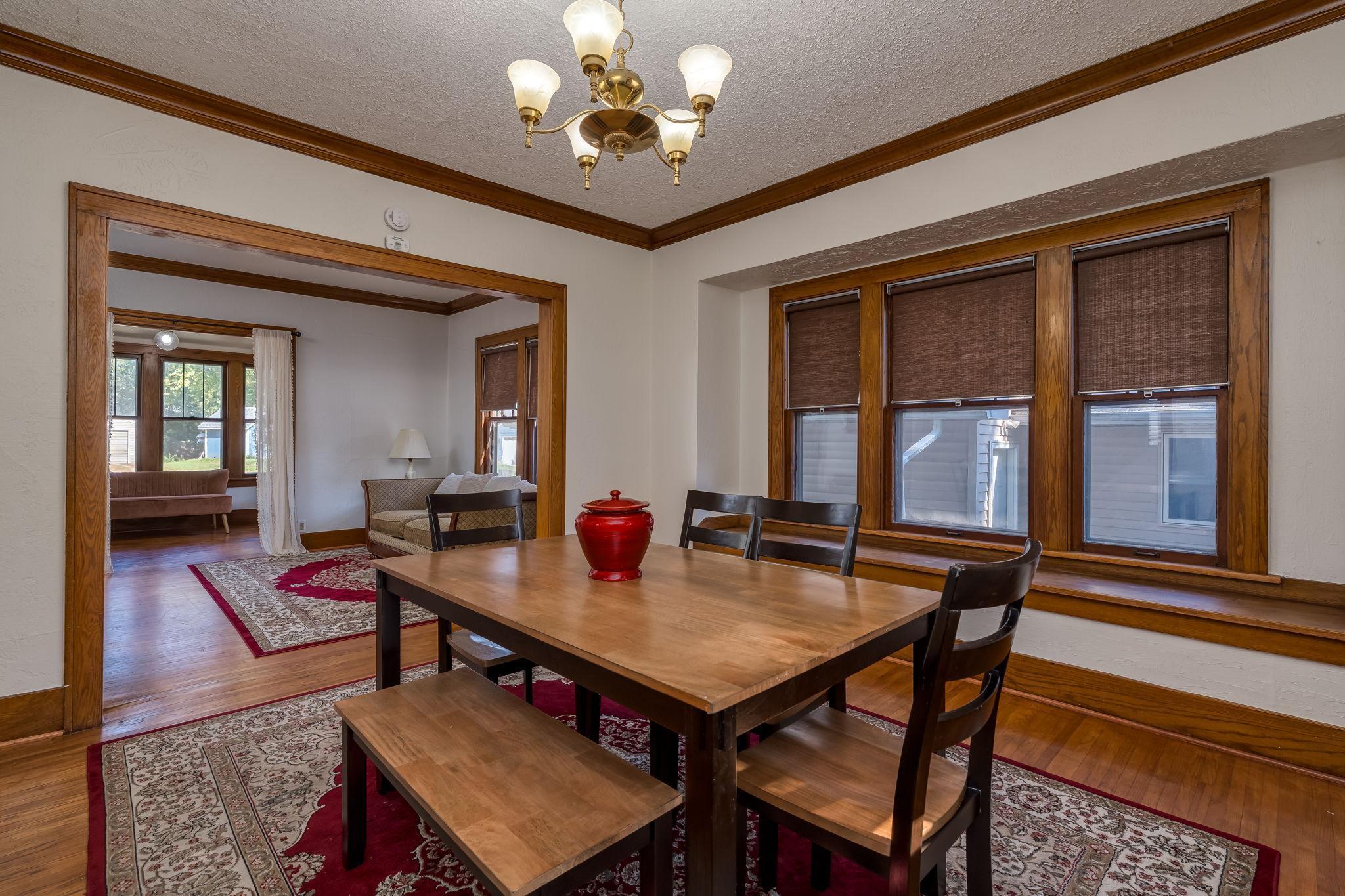 607 Blue Earth Street