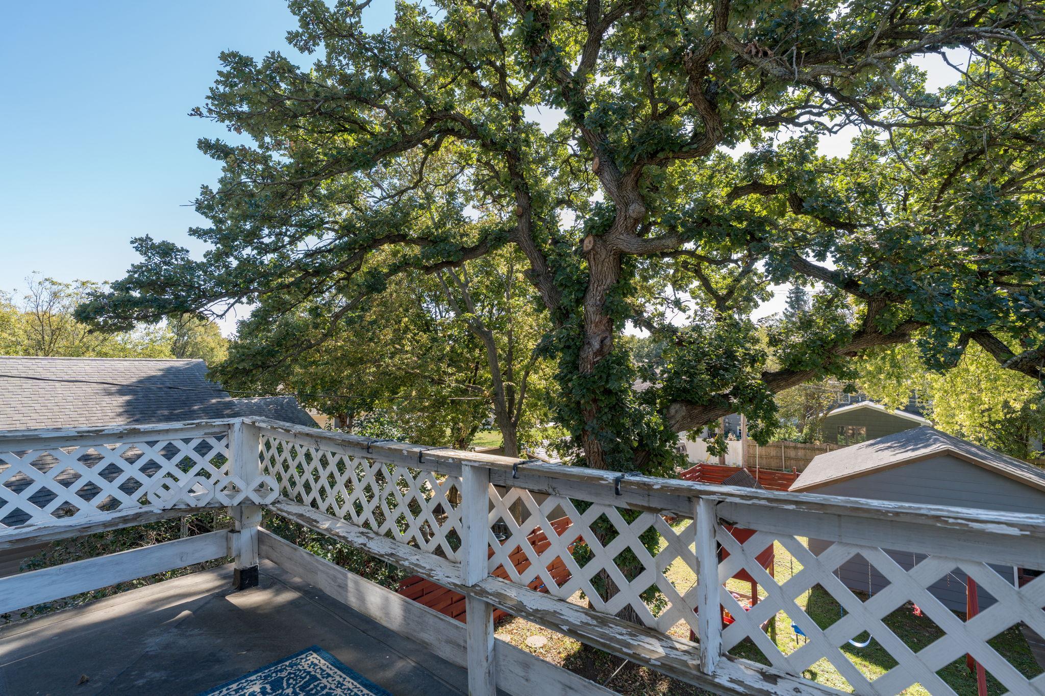 607 Blue Earth Street