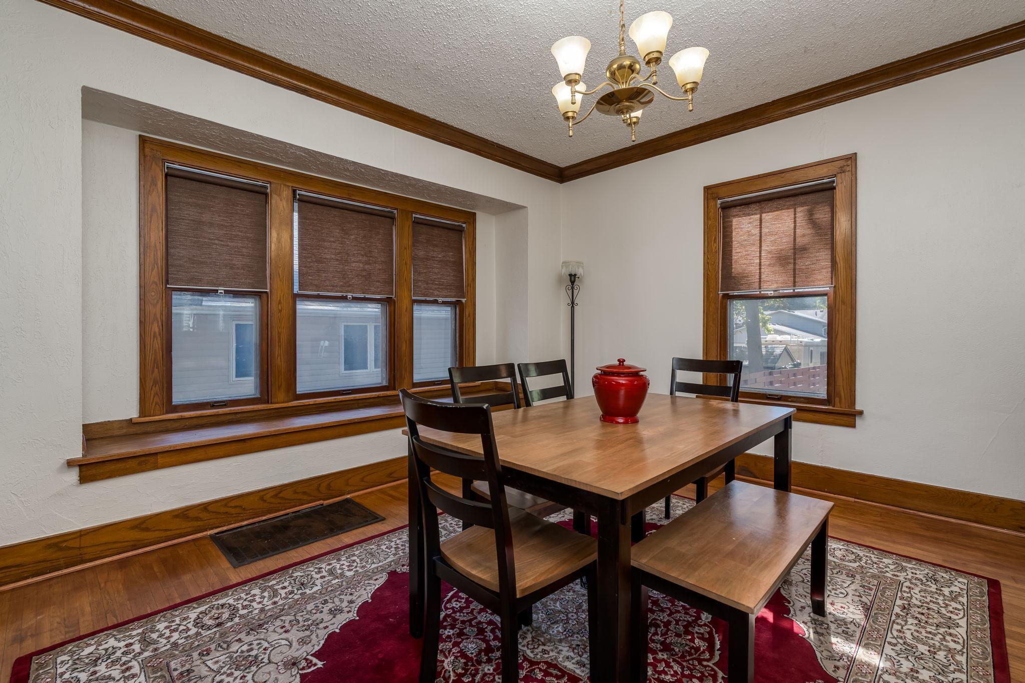 607 Blue Earth Street