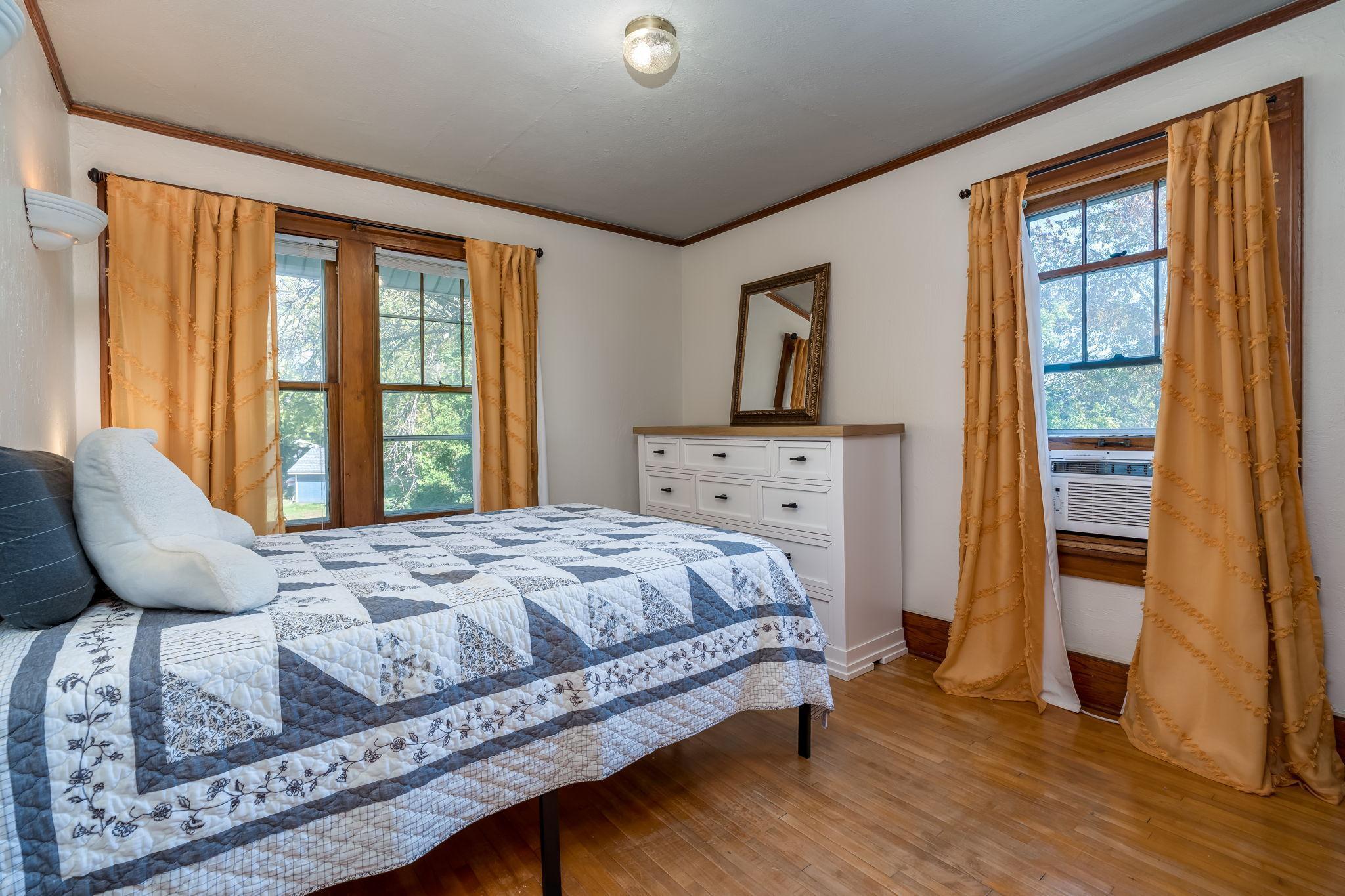 607 Blue Earth Street