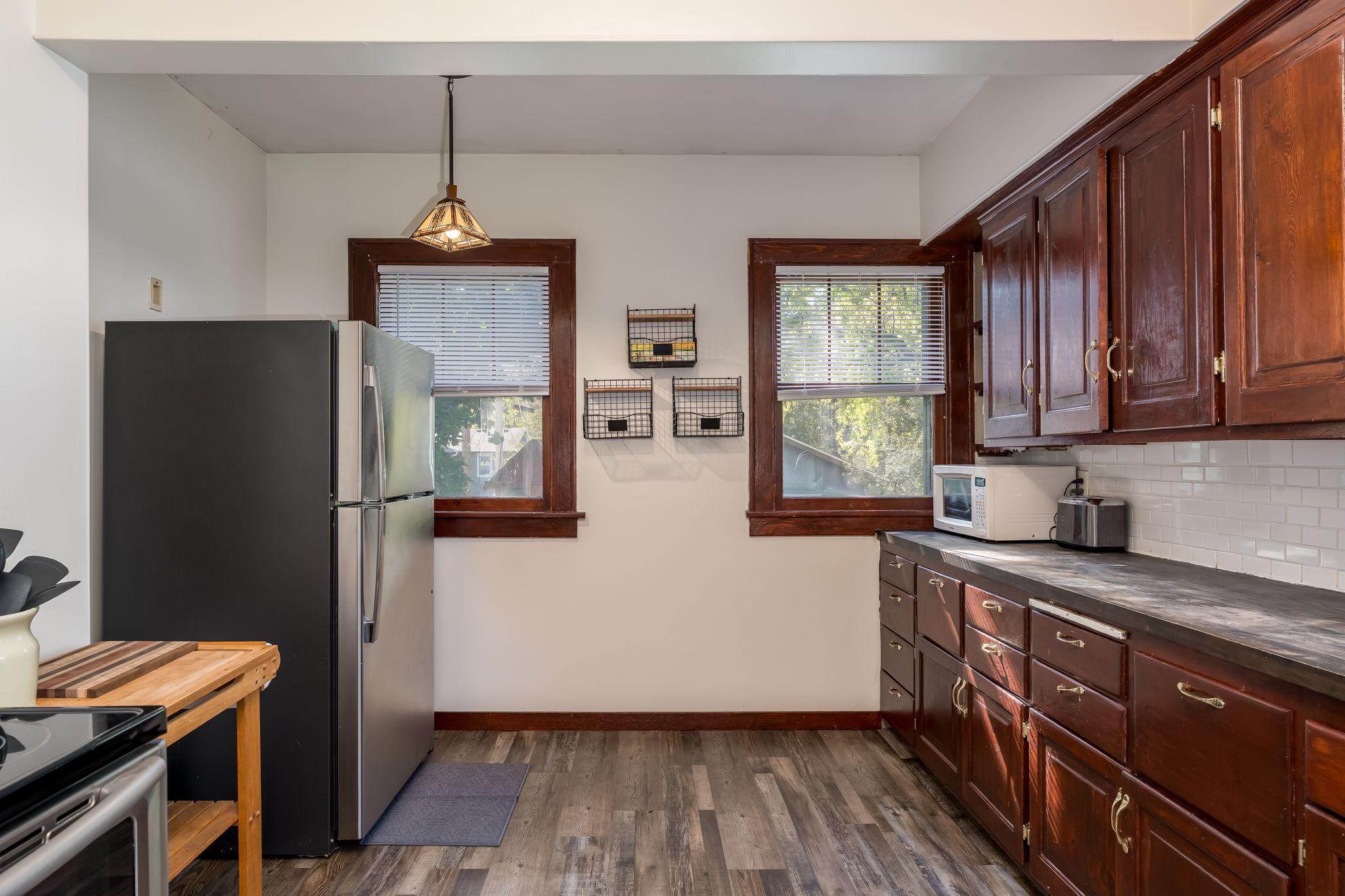 607 Blue Earth Street