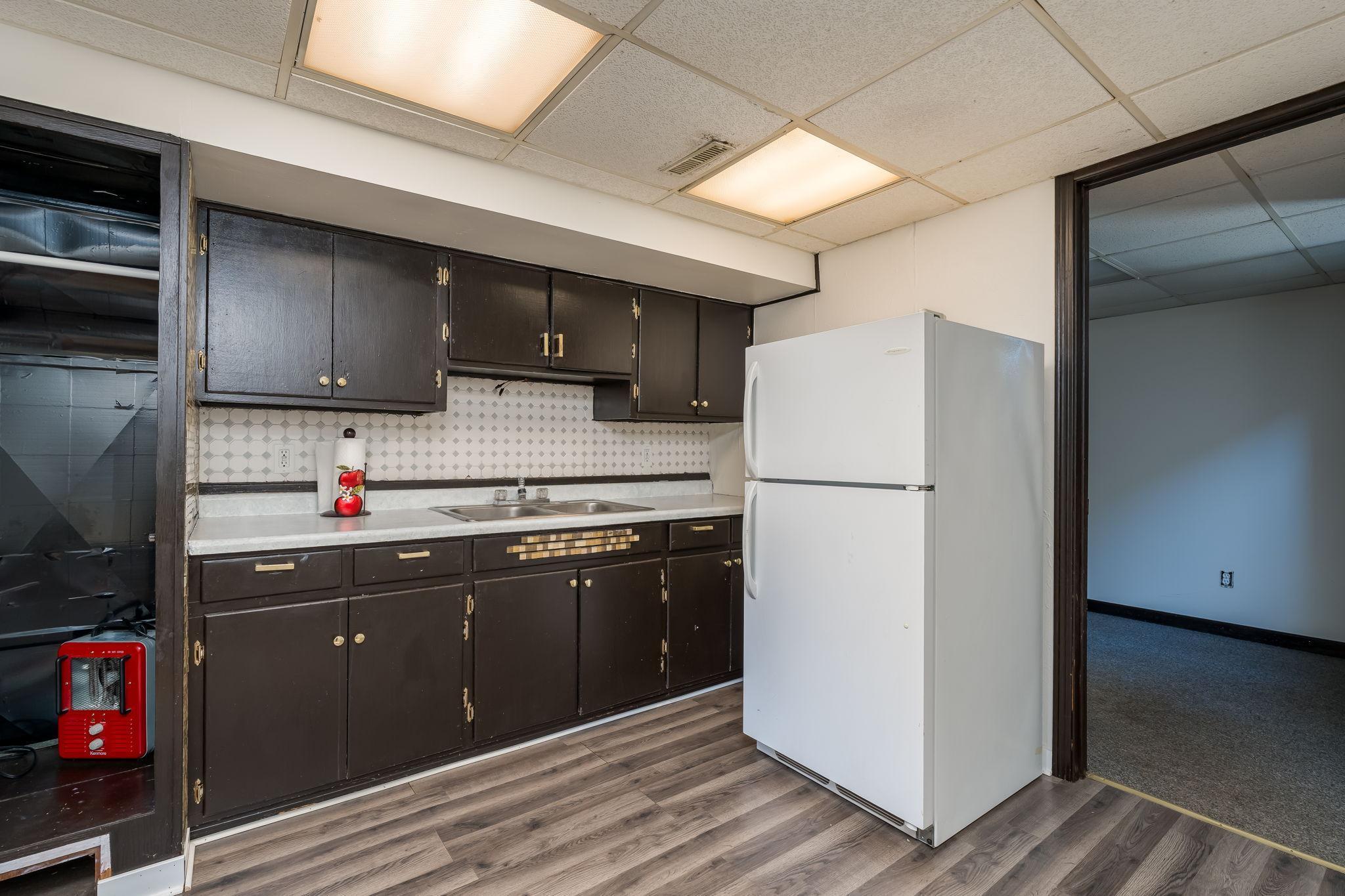 607 Blue Earth Street