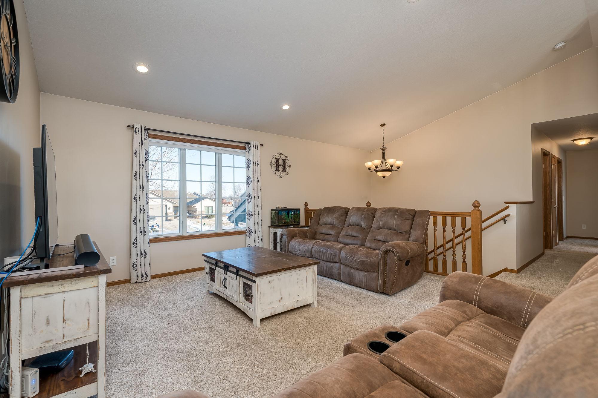 228 Grovebrook Circle