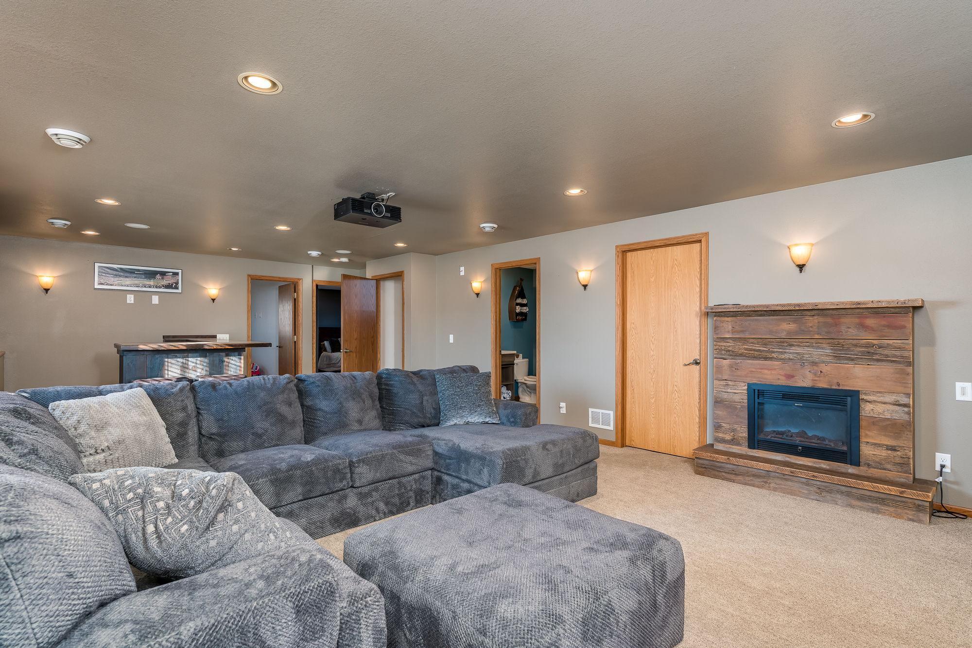 228 Grovebrook Circle