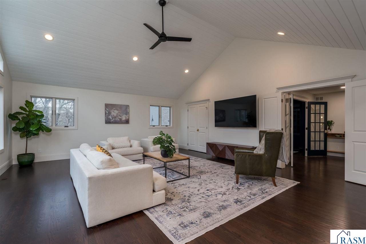 2275 Northridge Drive