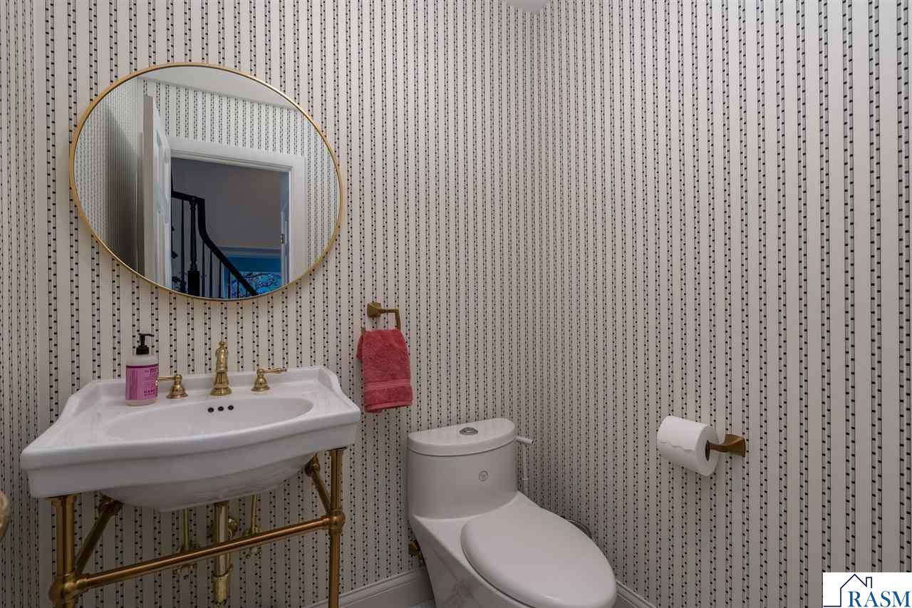 2275 Northridge Drive