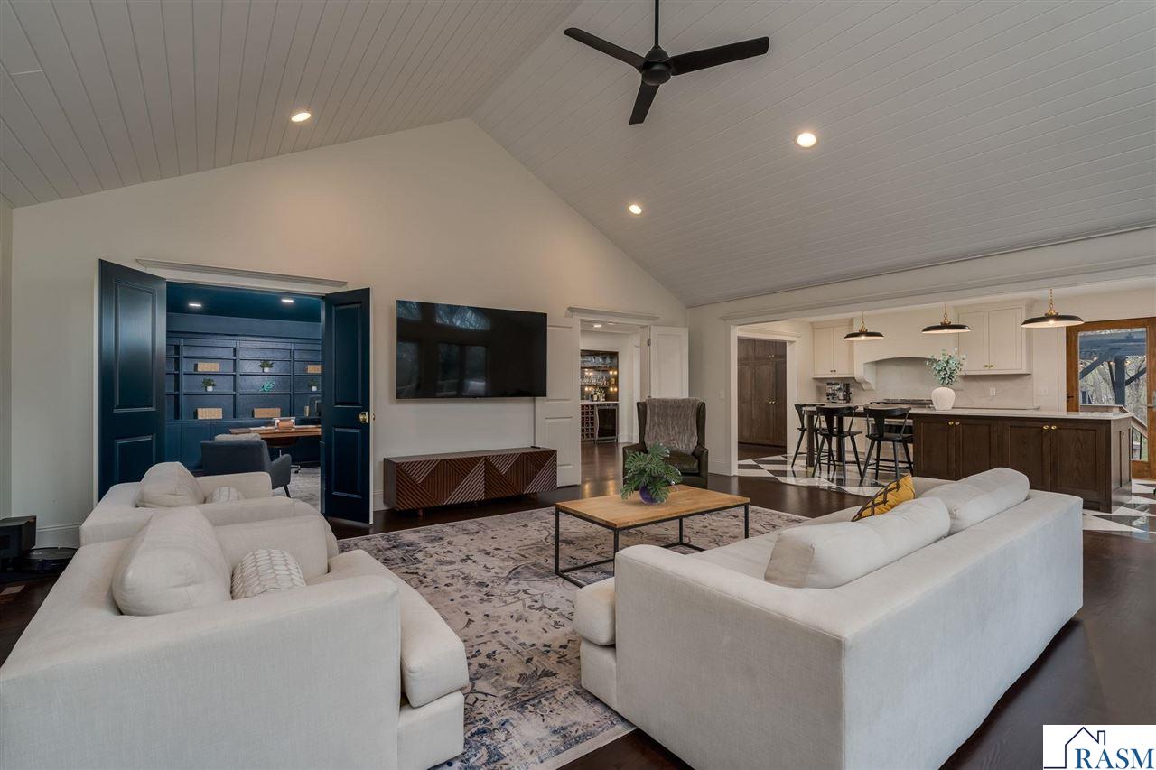 2275 Northridge Drive