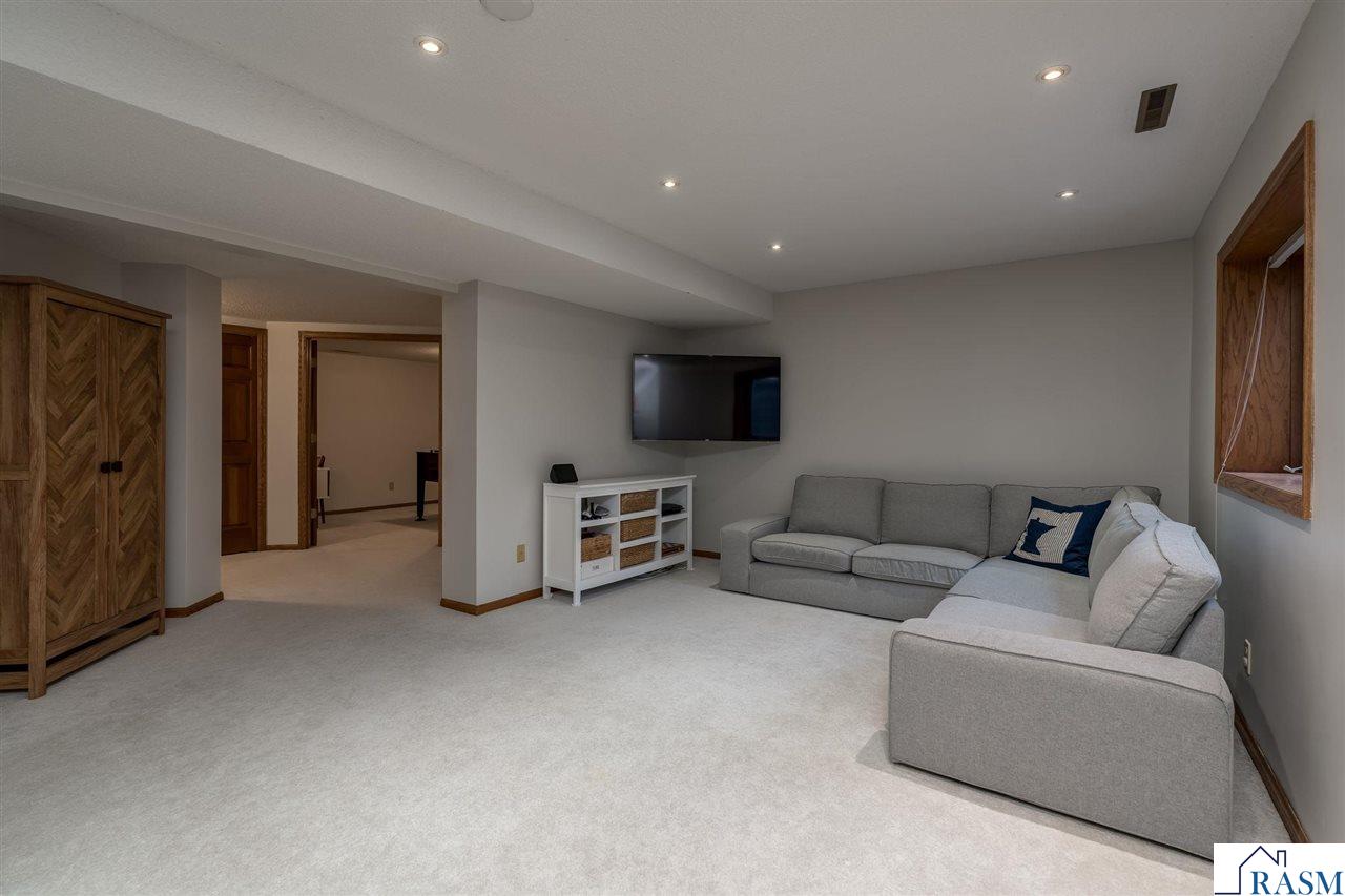 2275 Northridge Drive