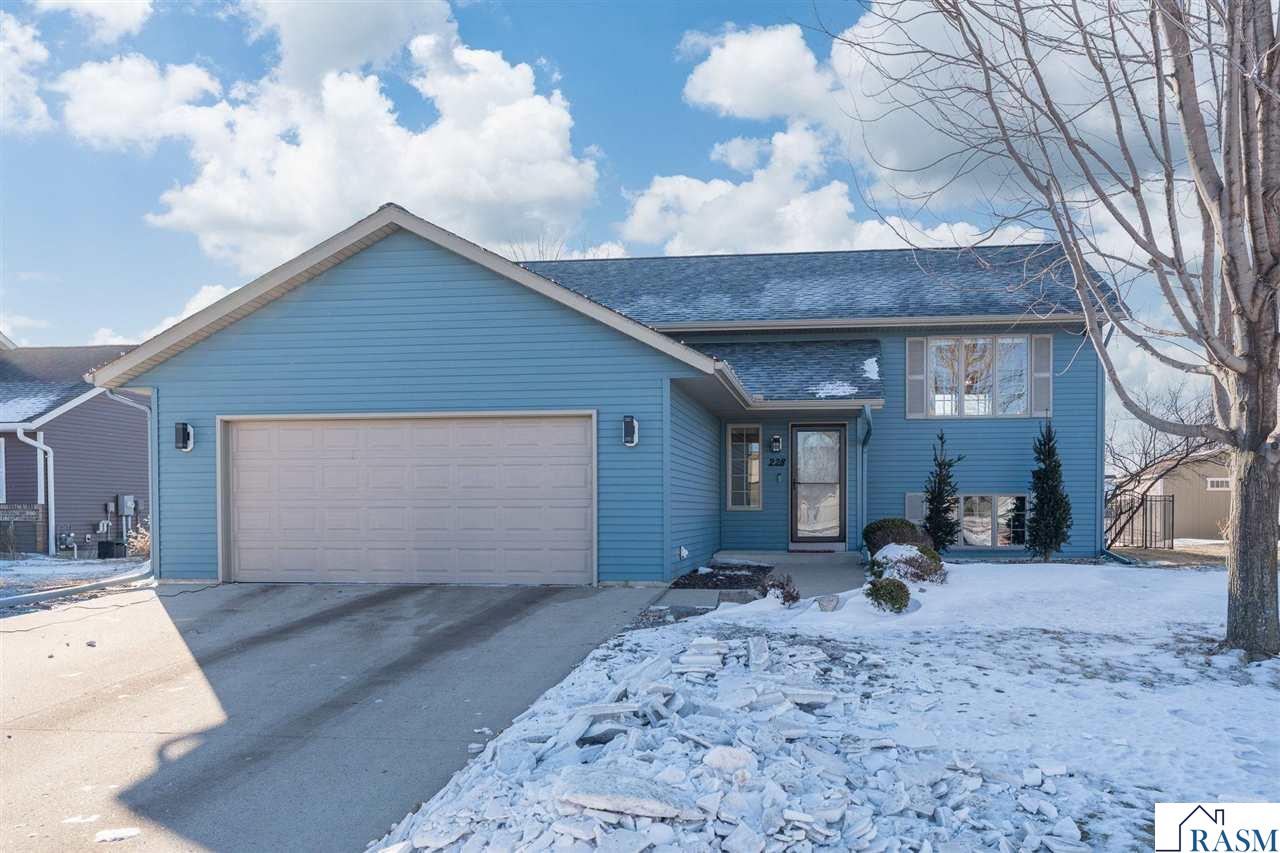 228 Grovebrook Circle