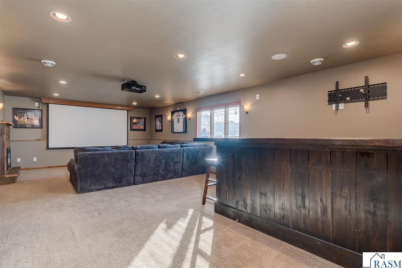 228 Grovebrook Circle