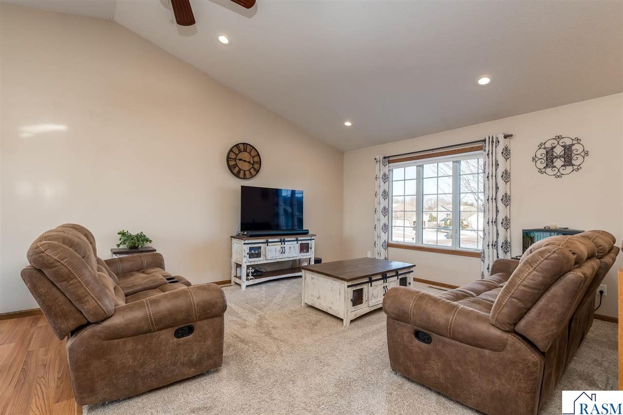 228 Grovebrook Circle