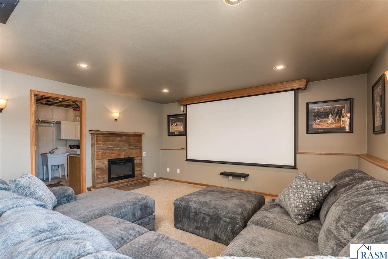 228 Grovebrook Circle