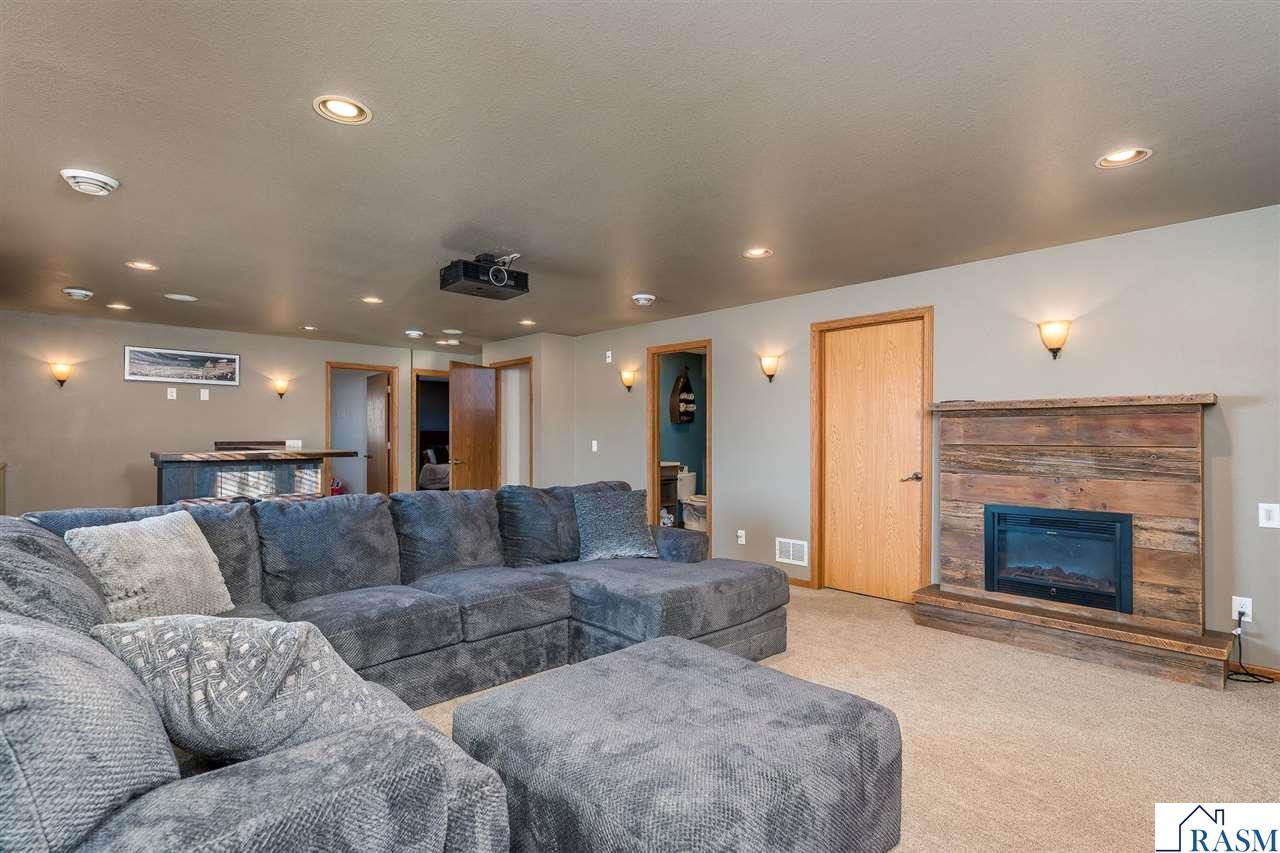 228 Grovebrook Circle