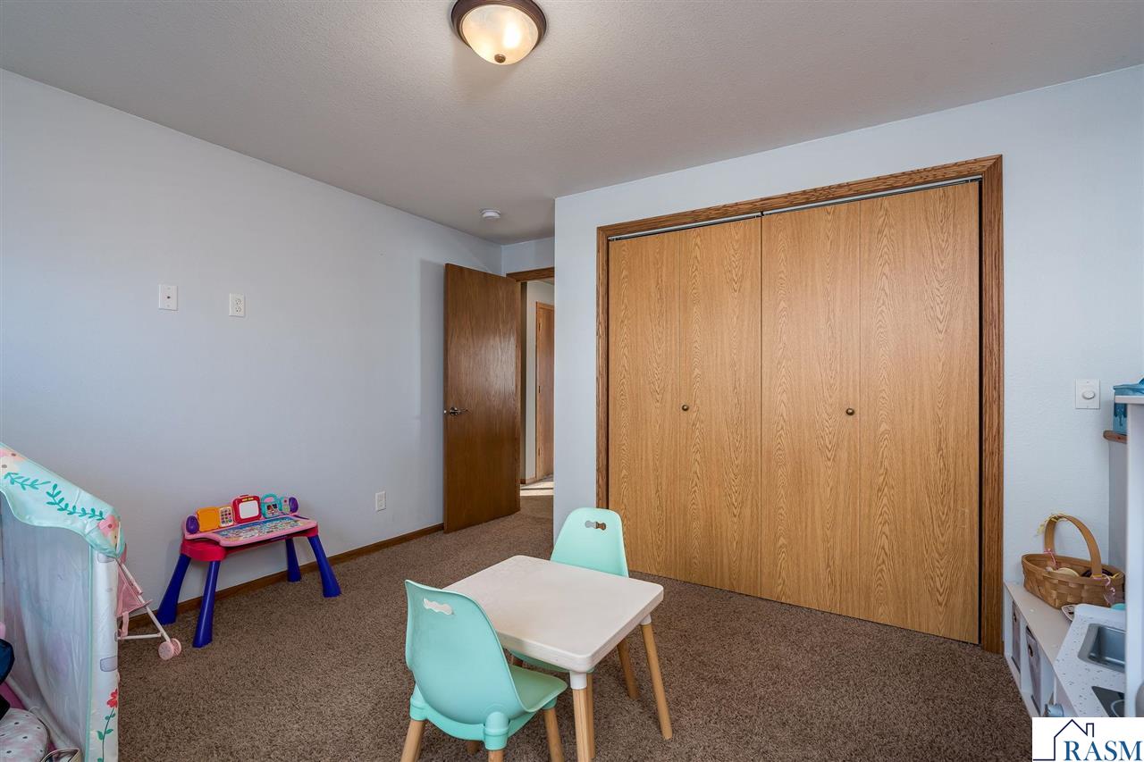 228 Grovebrook Circle