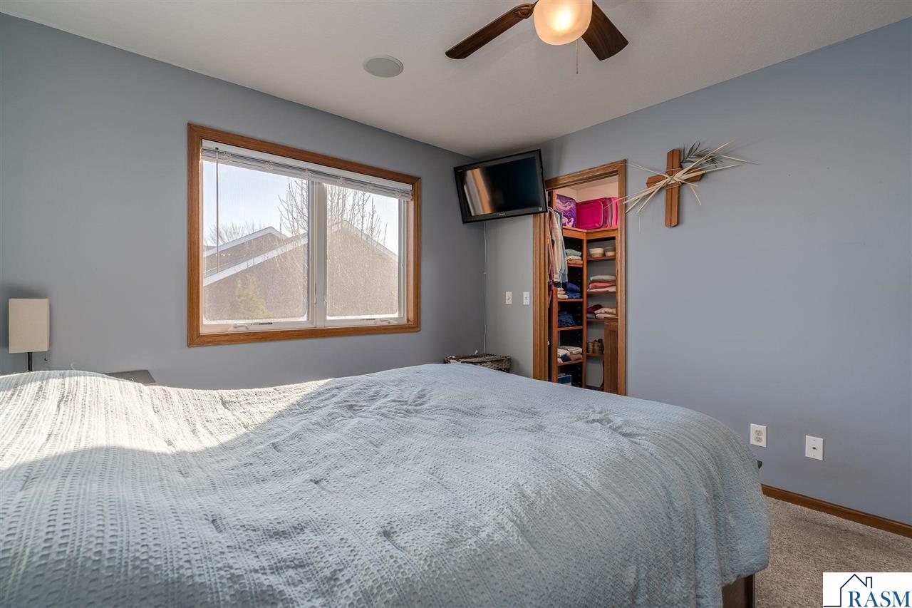 228 Grovebrook Circle