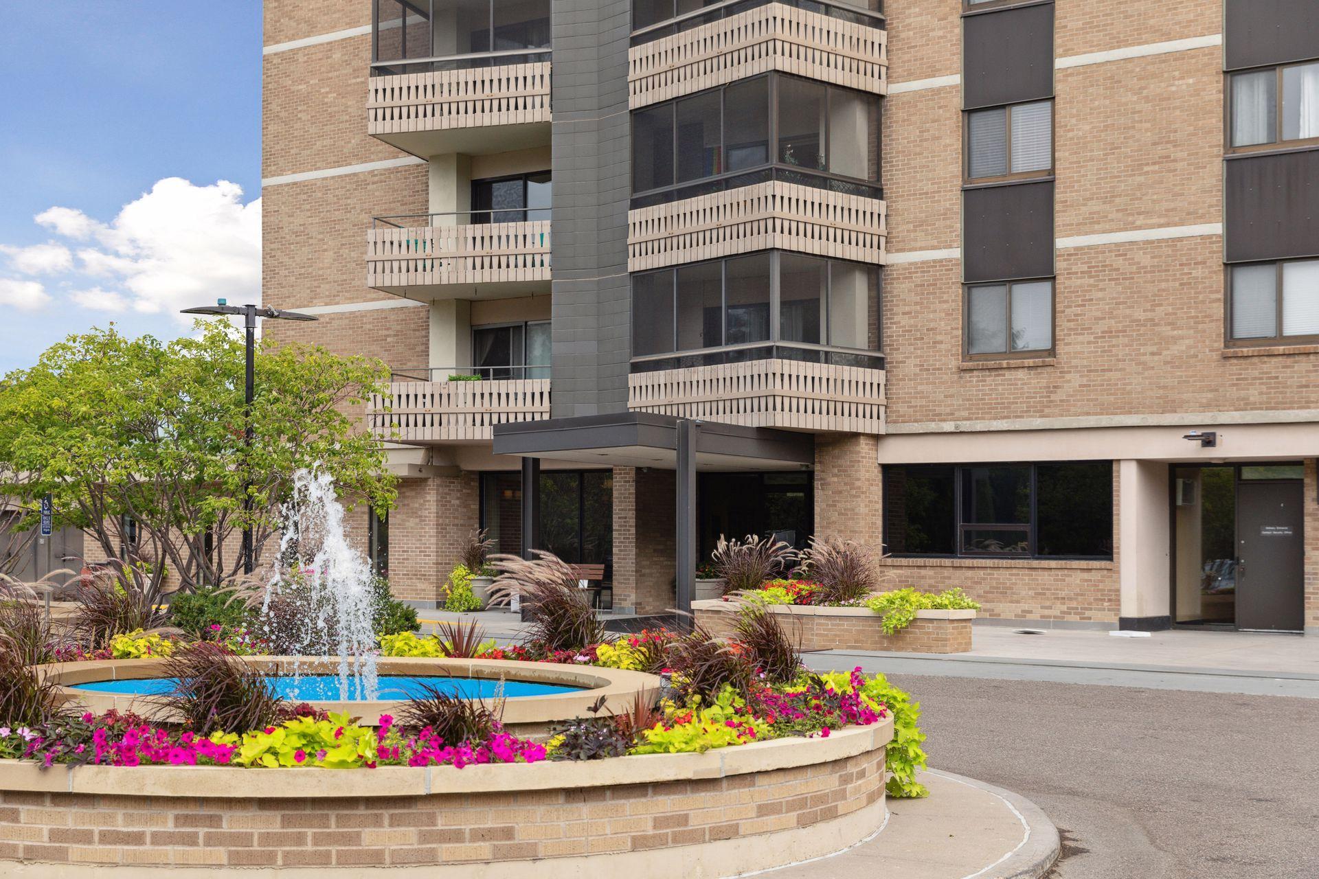 400 Groveland Avenue Unit: 1714