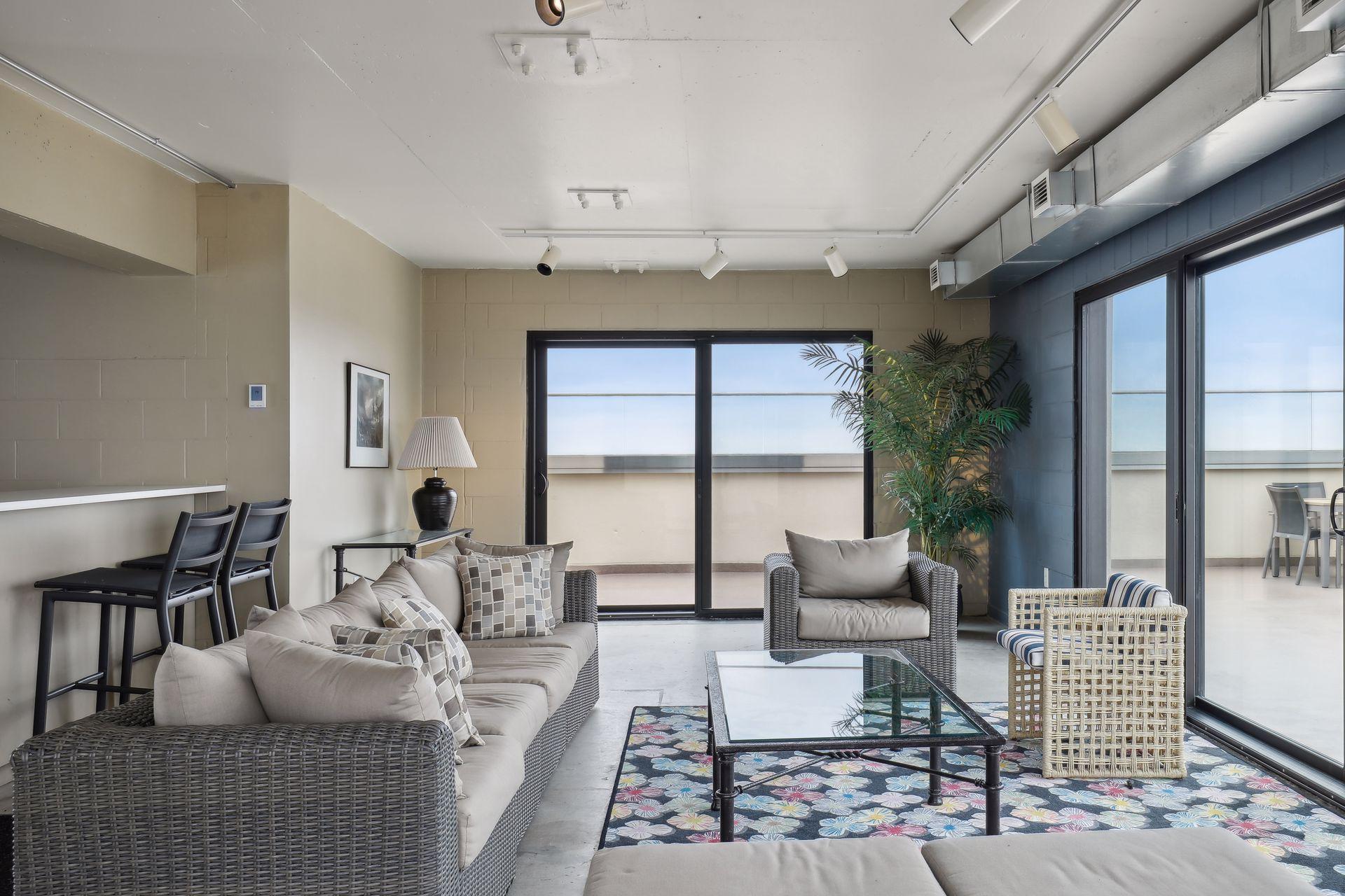 400 Groveland Avenue Unit: 1714