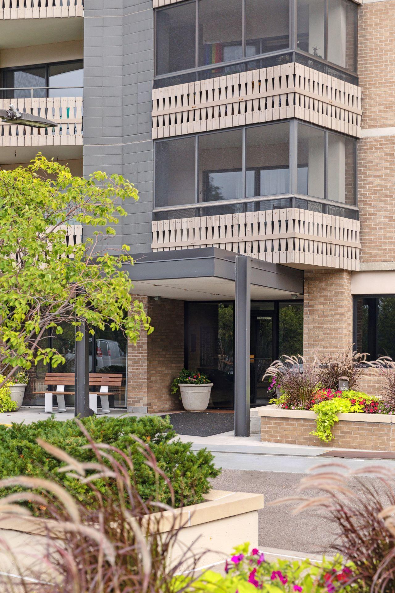 400 Groveland Avenue Unit: 1714