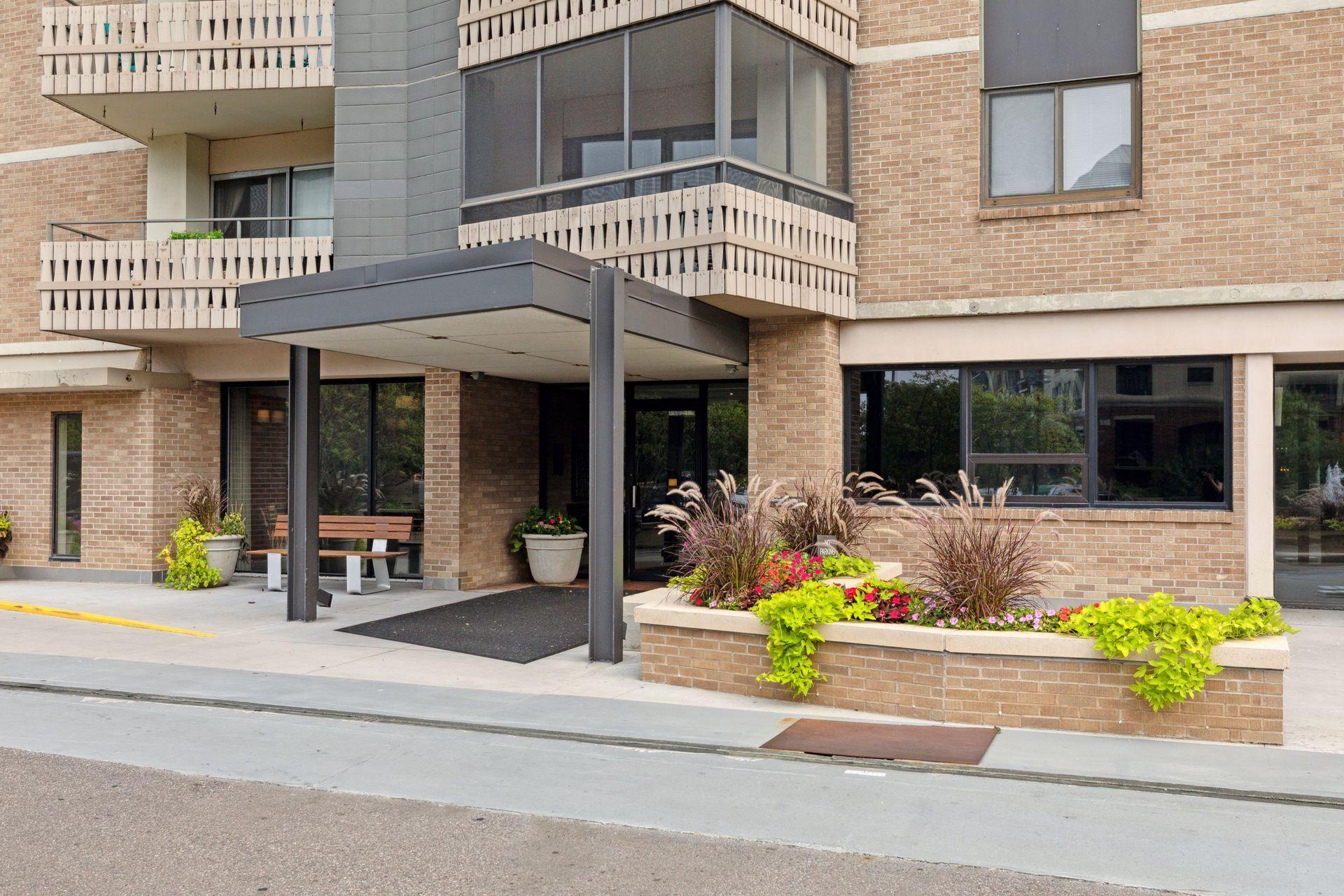 400 Groveland Avenue Unit: 1714