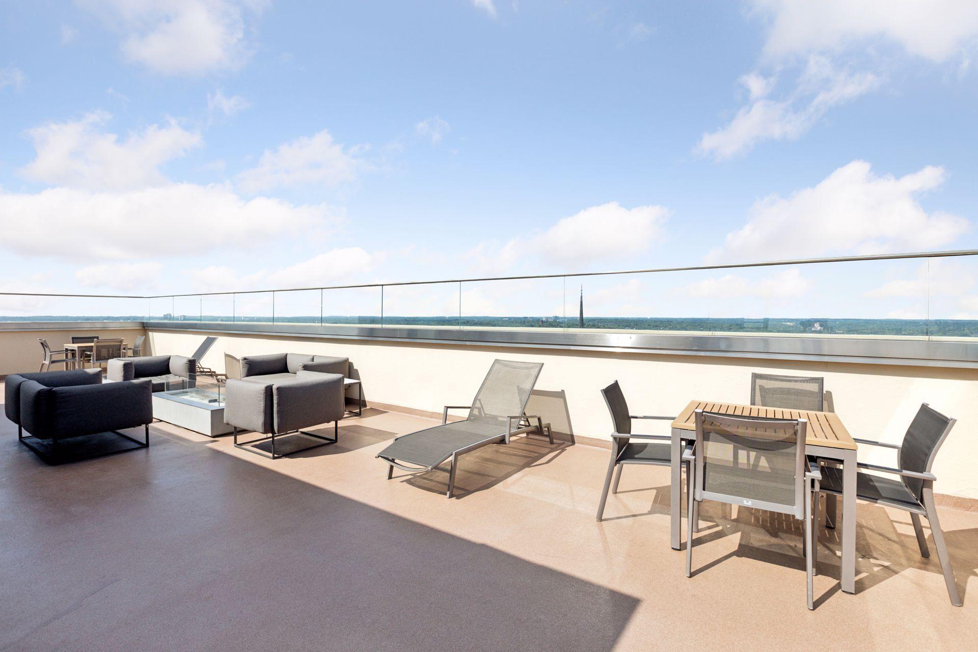 400 Groveland Avenue Unit: 1714