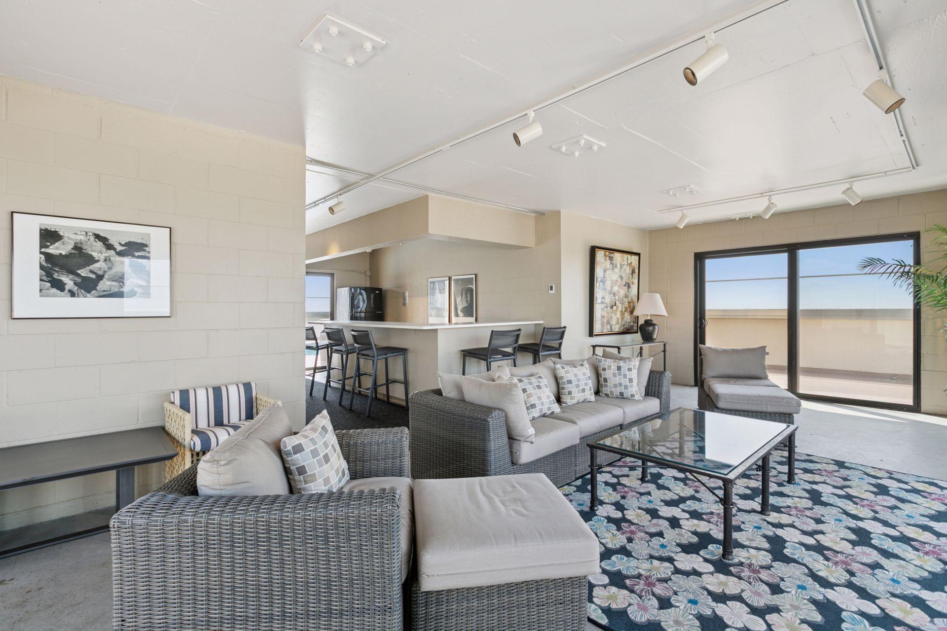 400 Groveland Avenue Unit: 1714