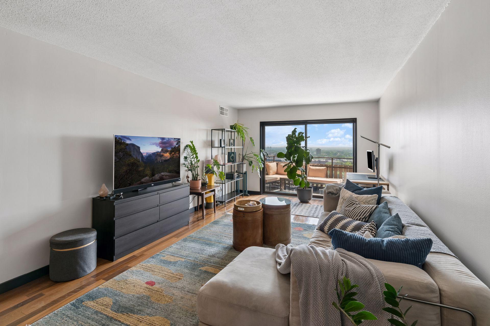 400 Groveland Avenue Unit: 1714