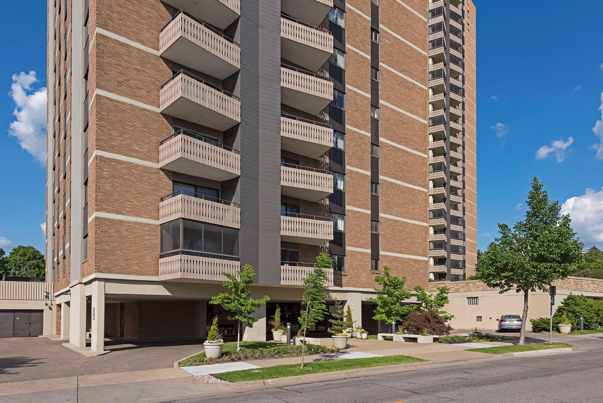 400 Groveland Avenue Unit: 1714