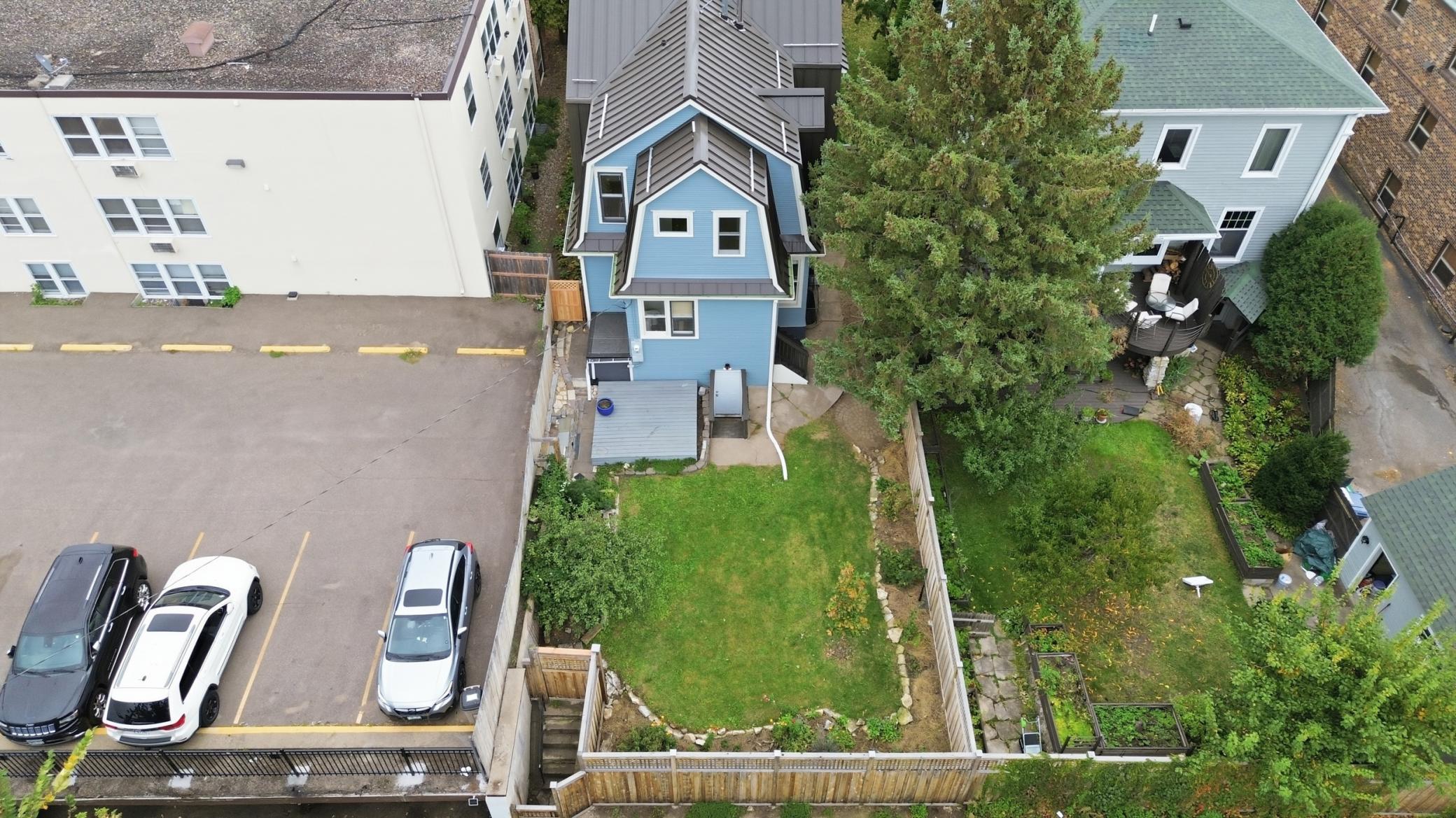 2220 Pleasant Avenue