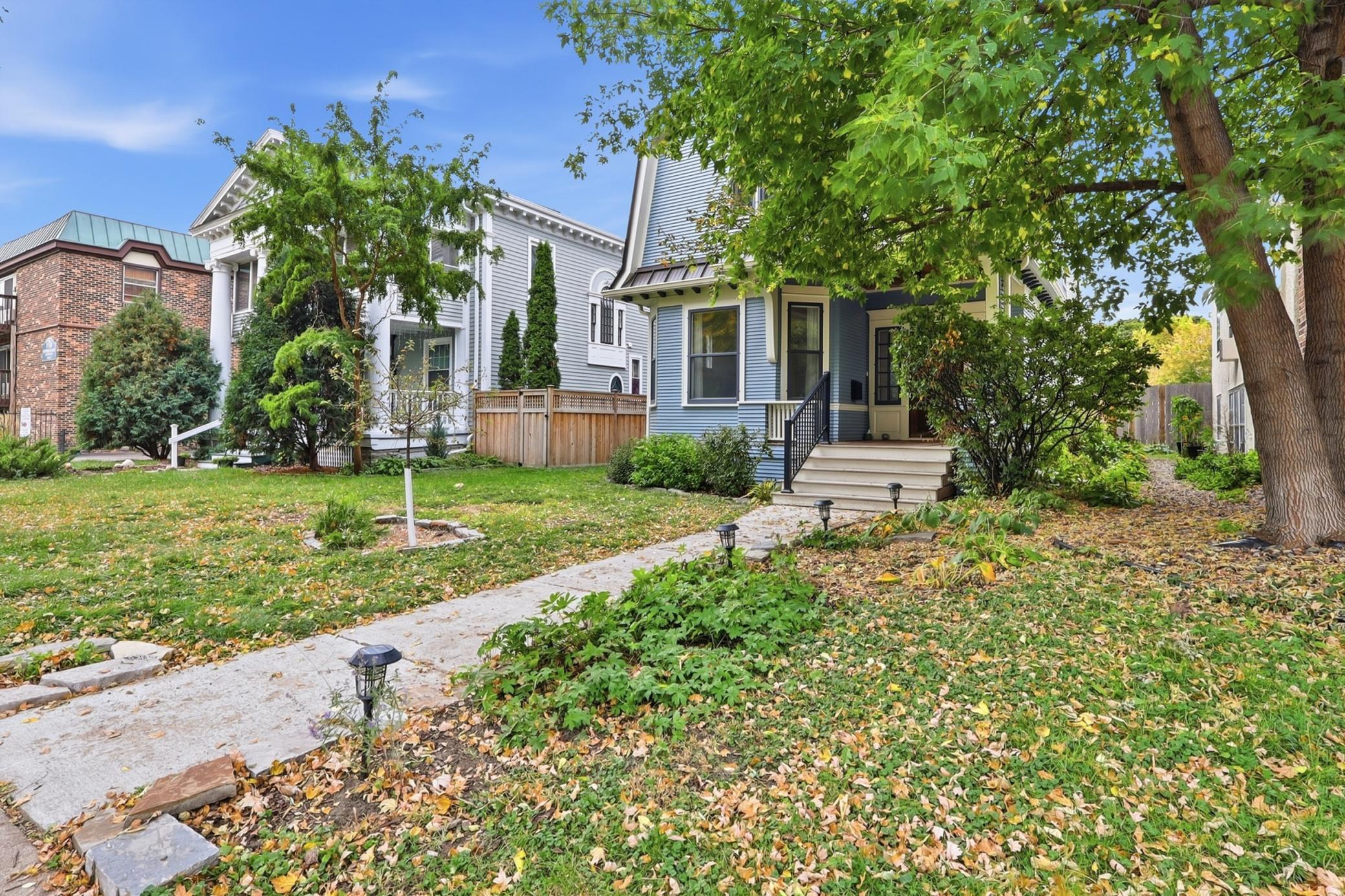2220 Pleasant Avenue